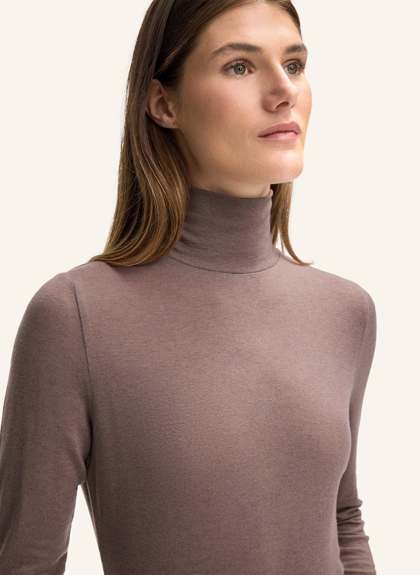 windsor. Rollkragenshirt: BRAUN