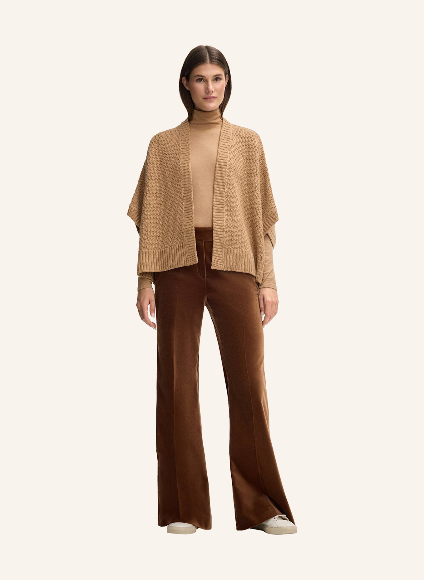 windsor. Rollkragenshirt: CAMEL