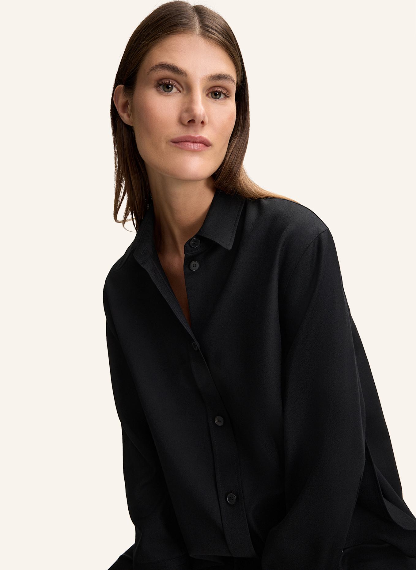 windsor. Bluse: SCHWARZ