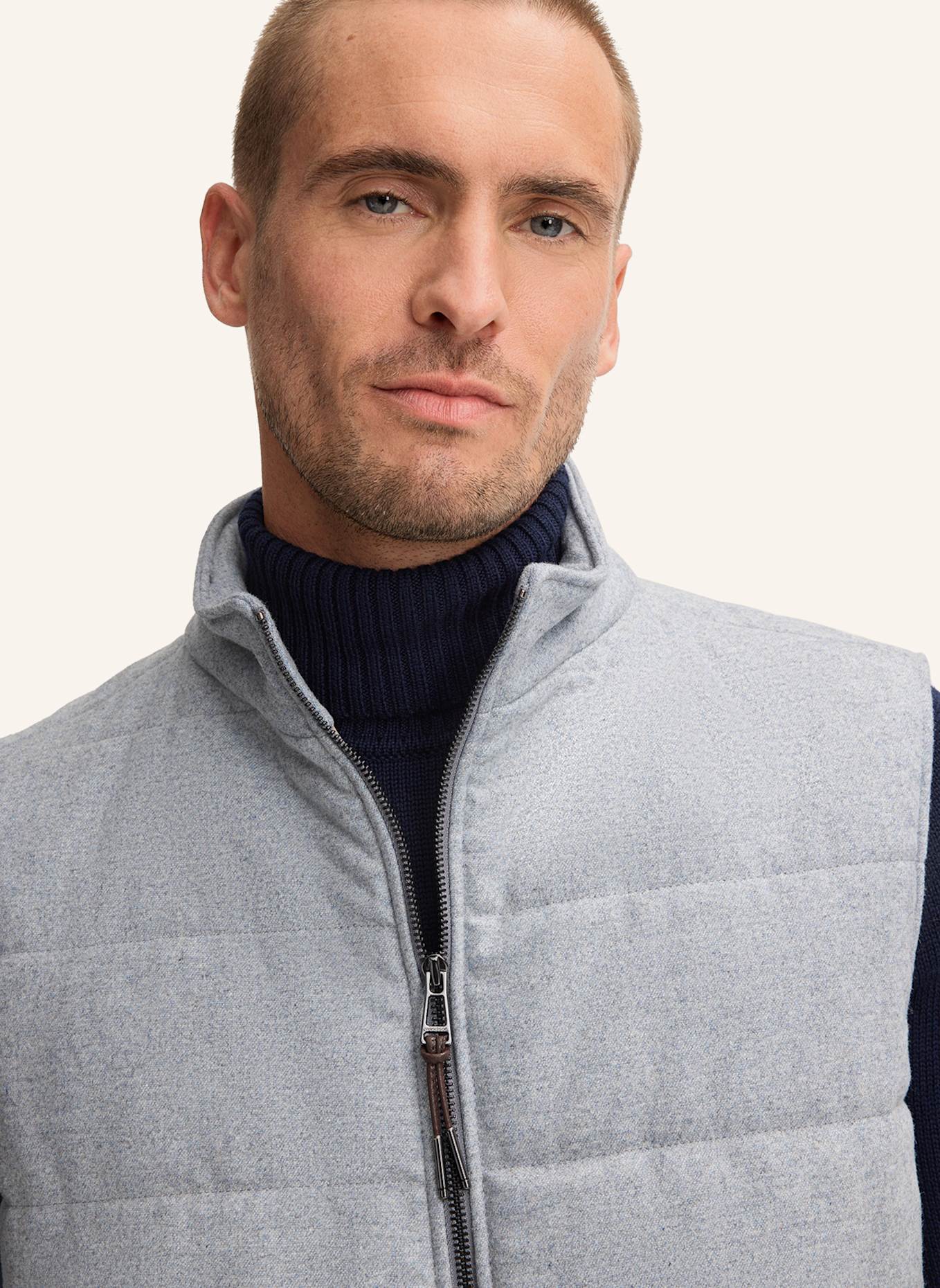 windsor. Weste: HELLBLAU