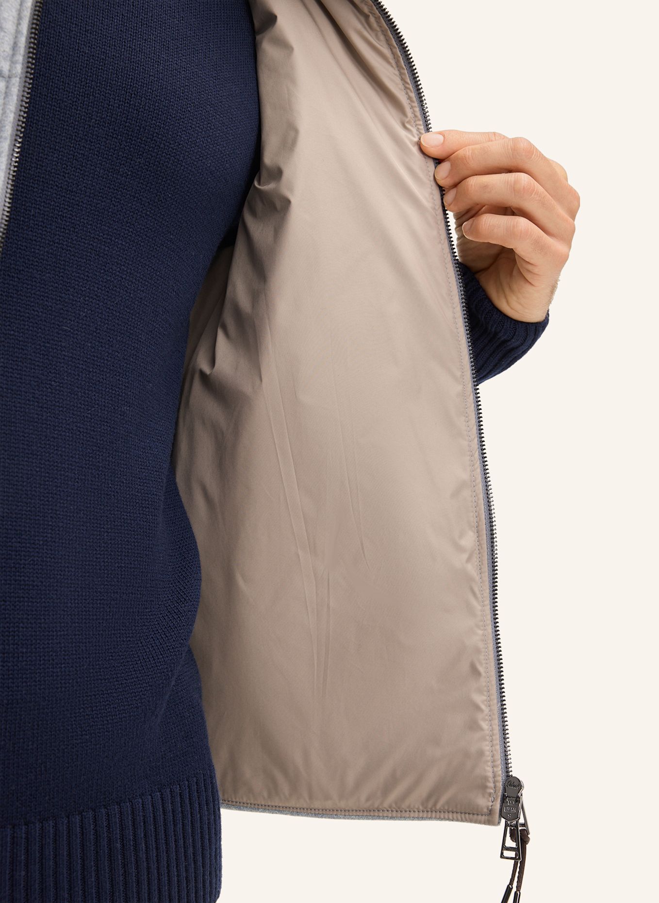 windsor. Weste: HELLBLAU