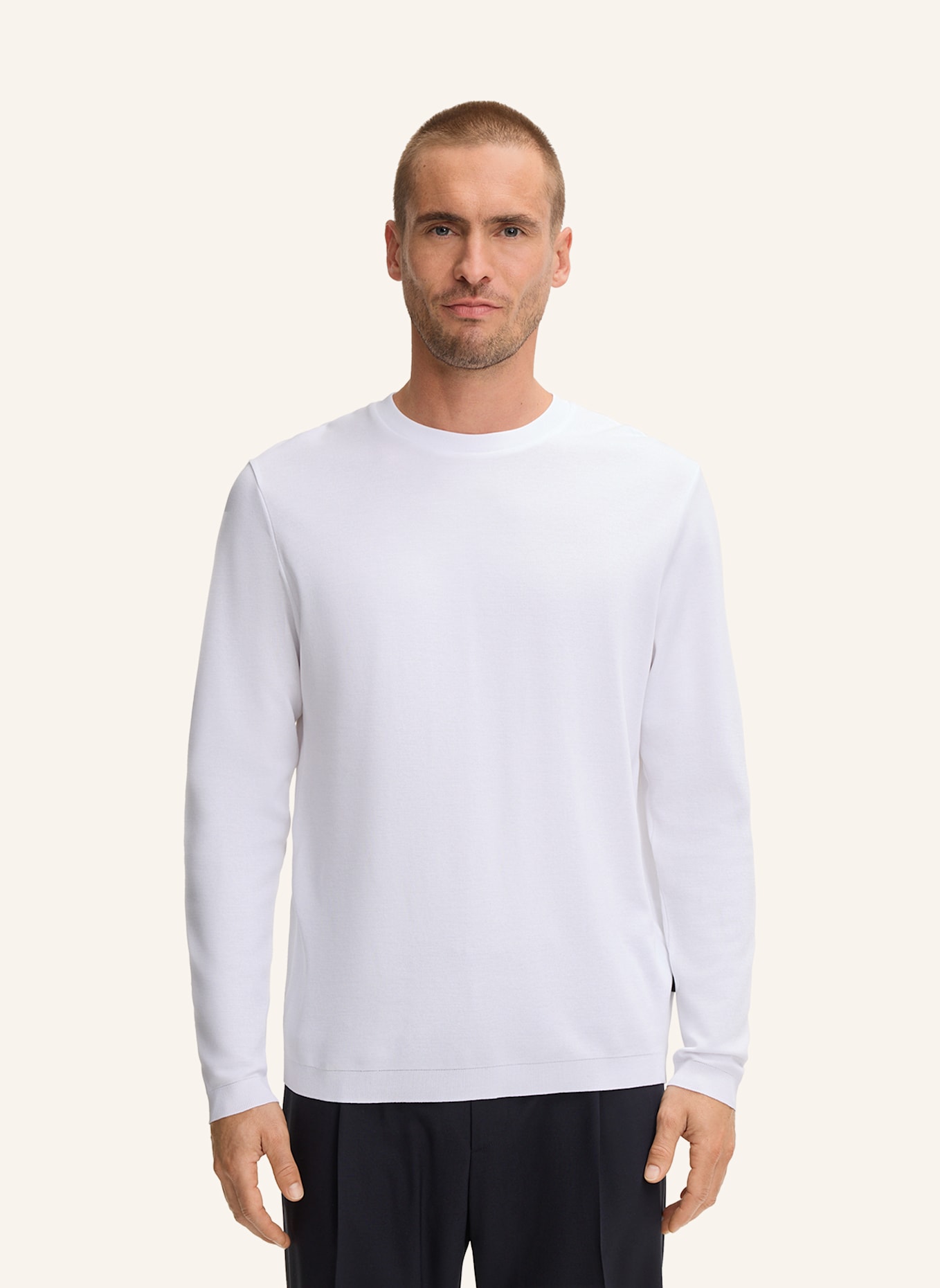 windsor. Longsleeve: WEISS