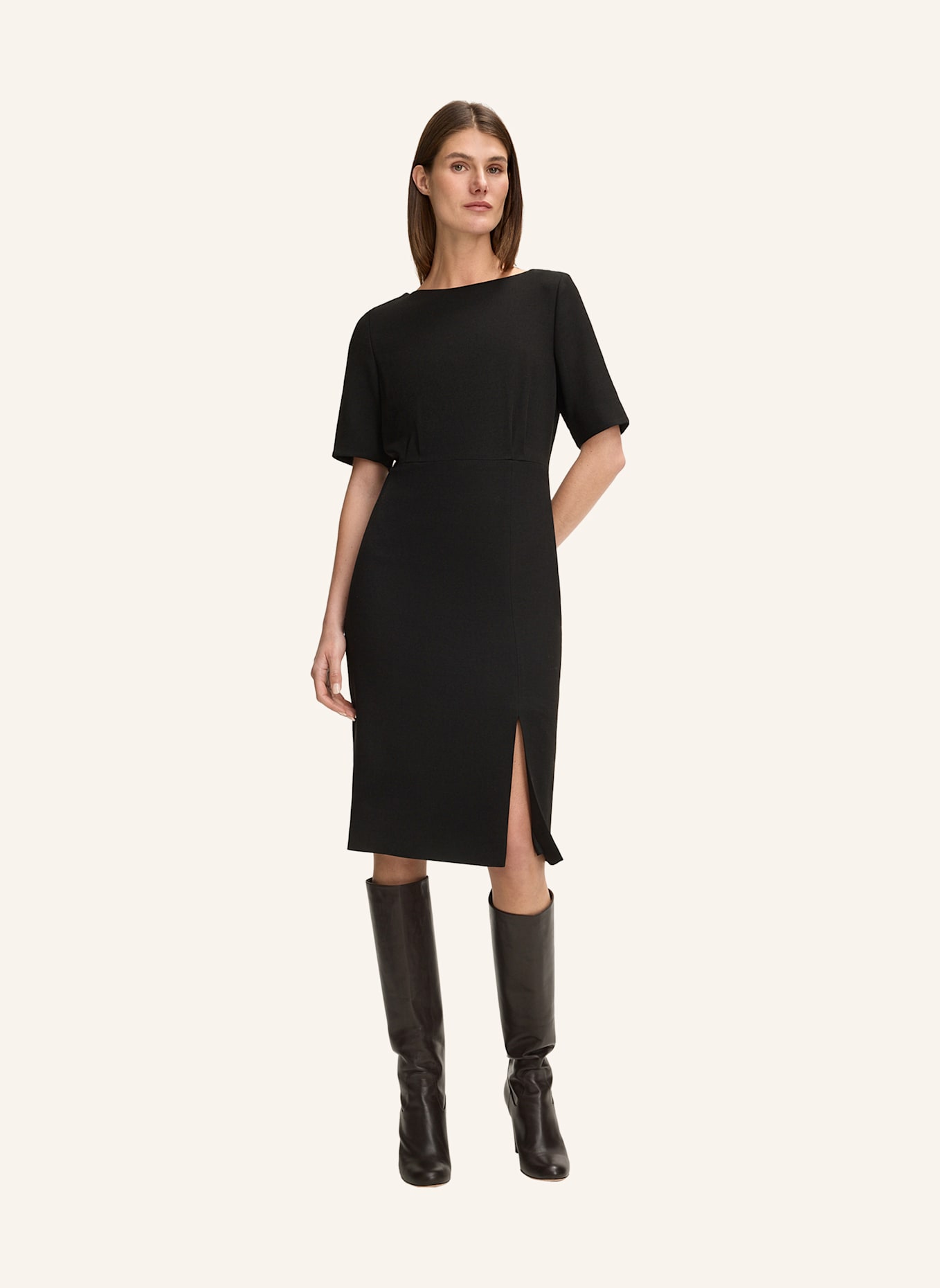 windsor. Kleid: SCHWARZ