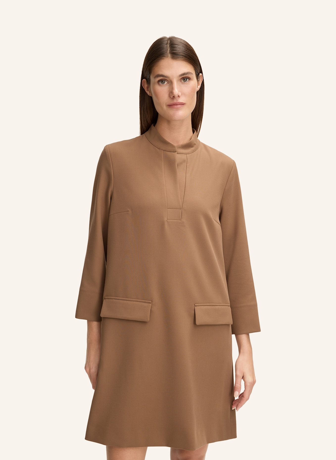 windsor. Kleid: BRAUN