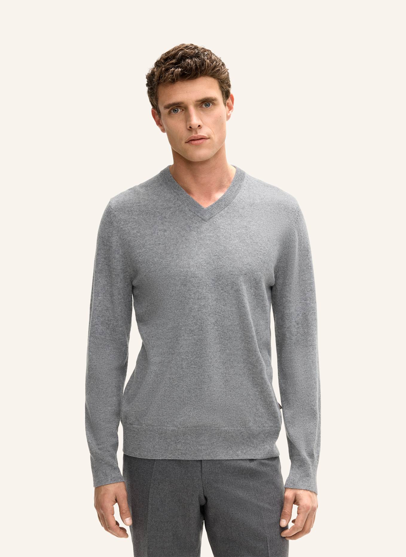 windsor. Pullover: GRAU
