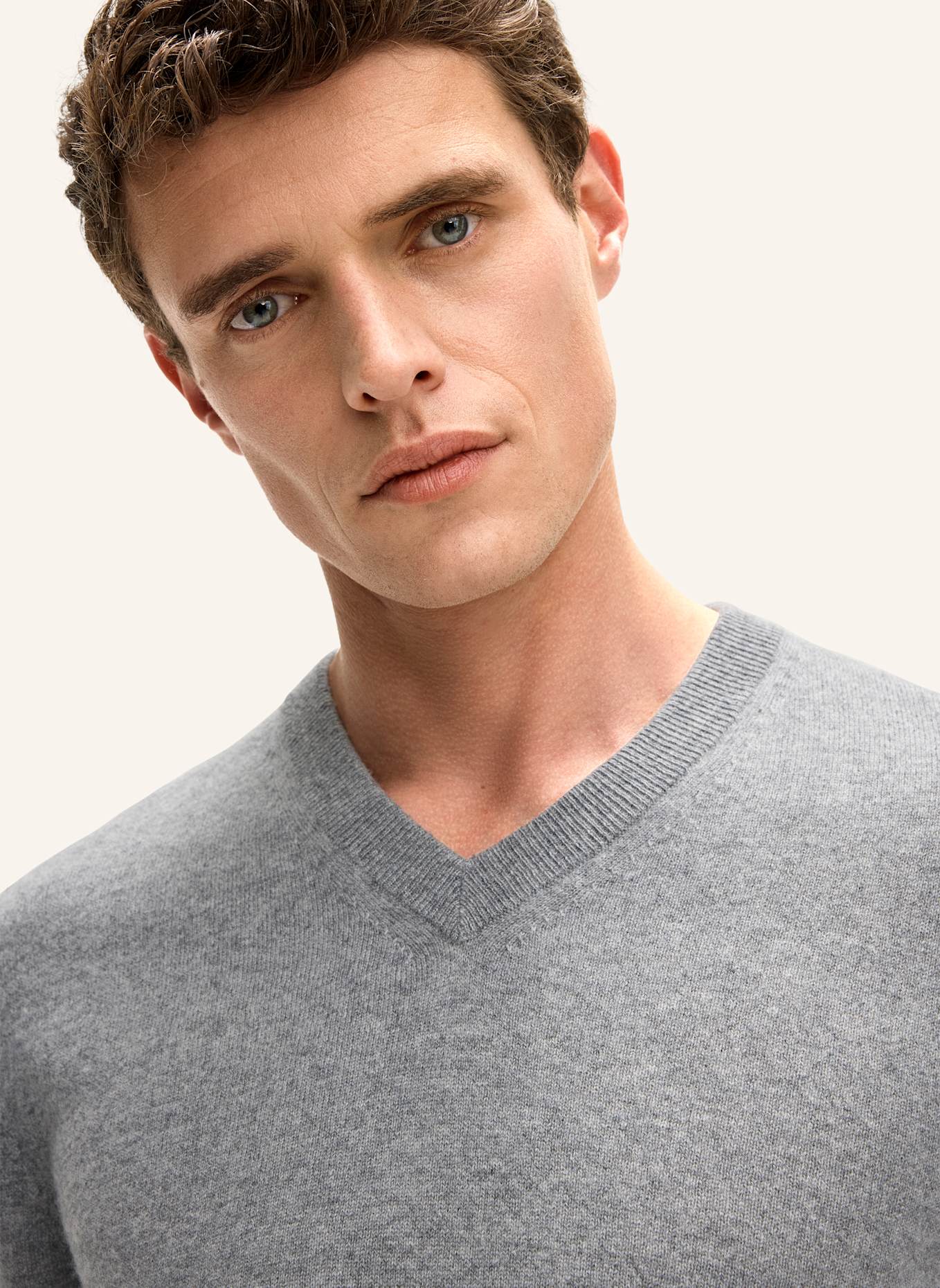 windsor. Pullover: GRAU