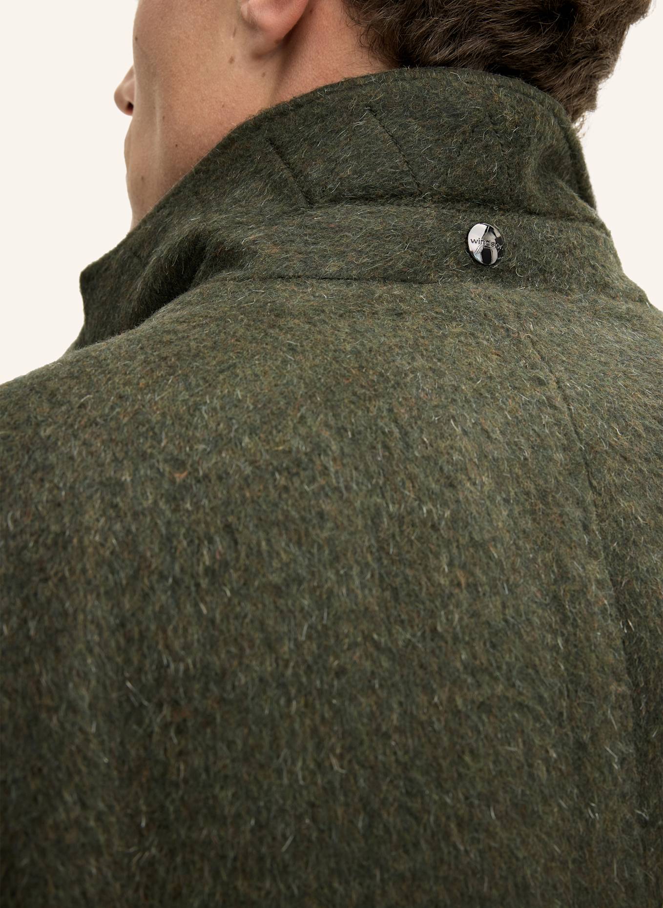 windsor. Mantel: OLIV