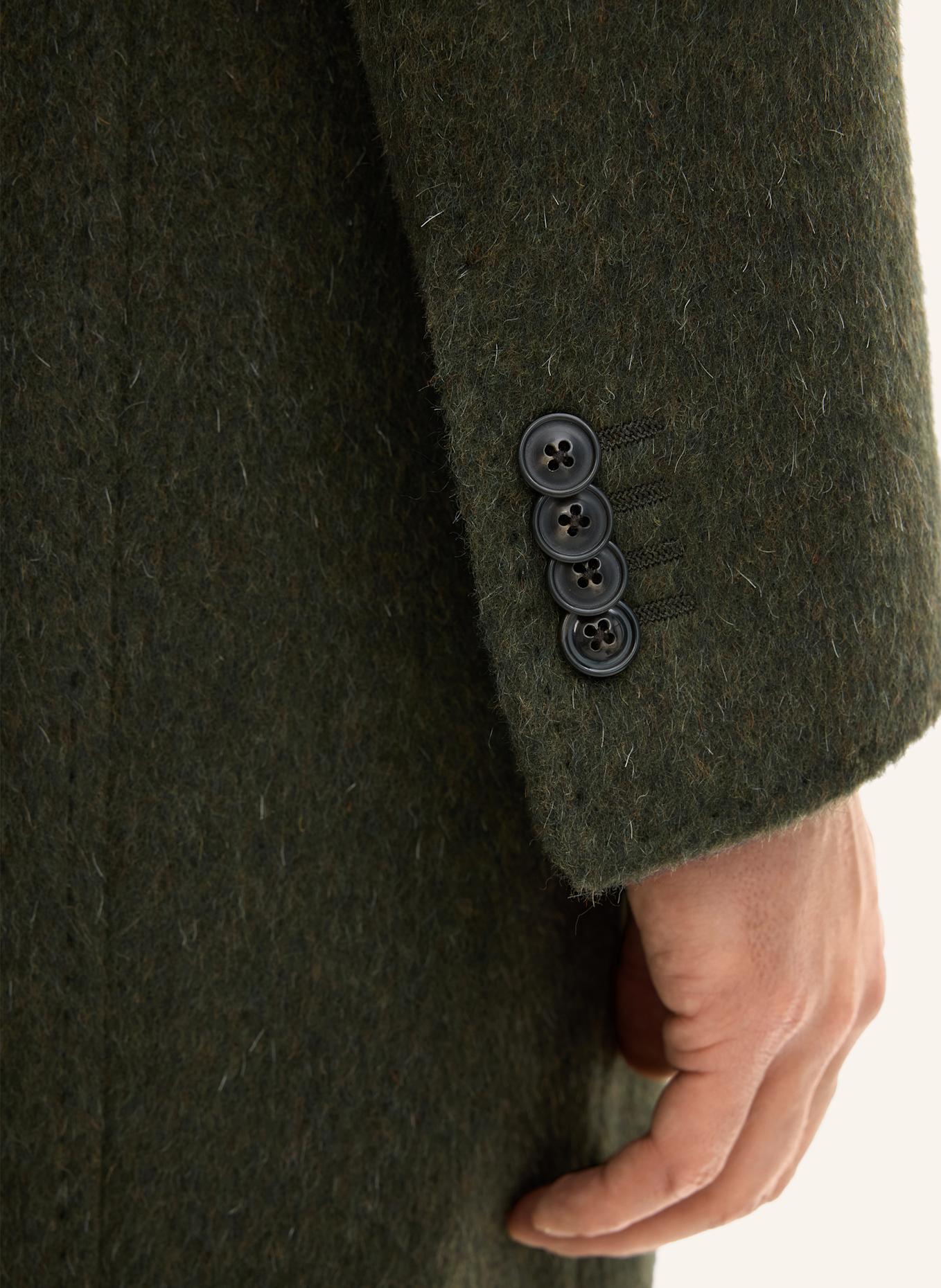 windsor. Mantel: OLIV