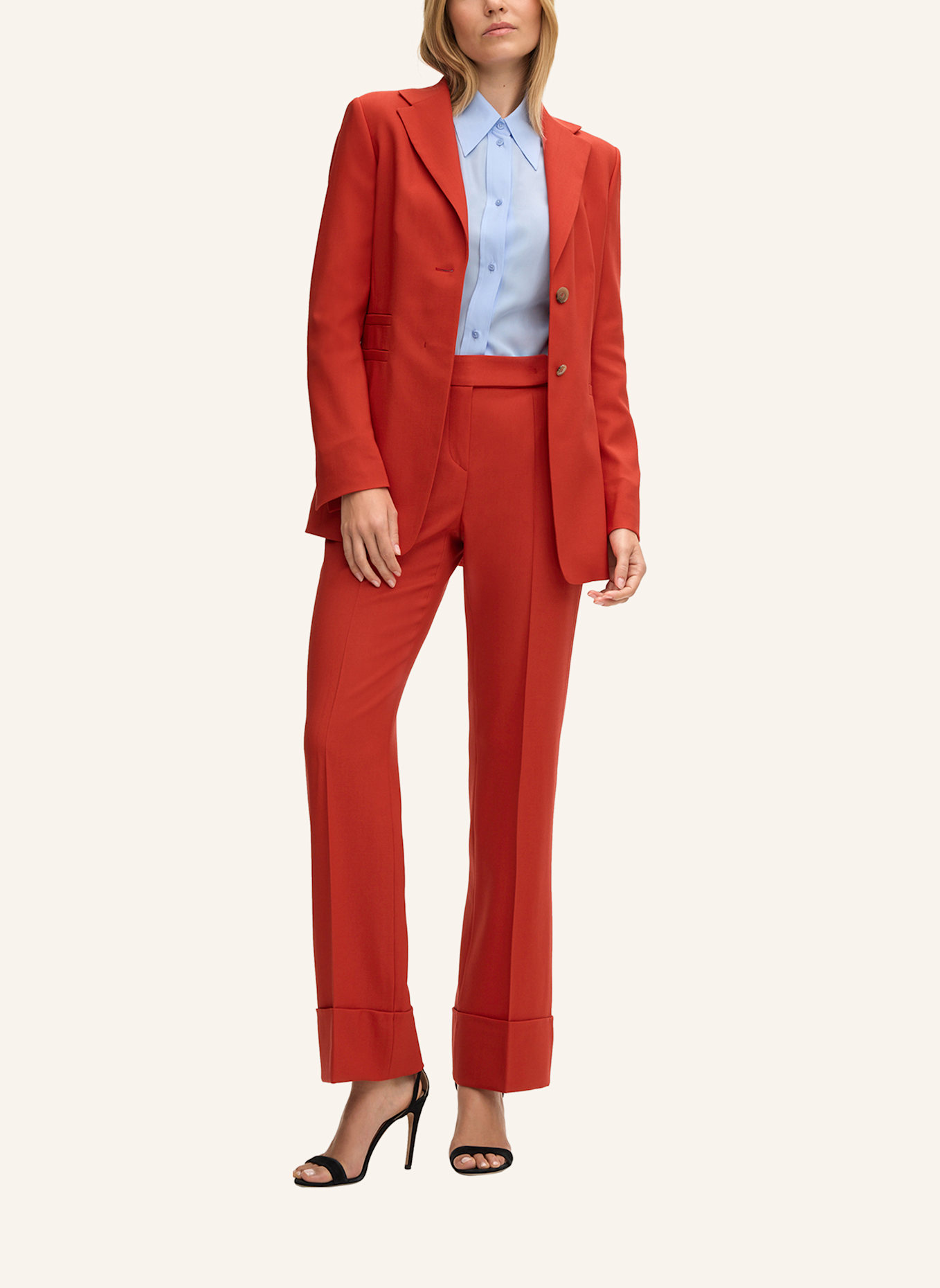 windsor. Bluse: HELLBLAU
