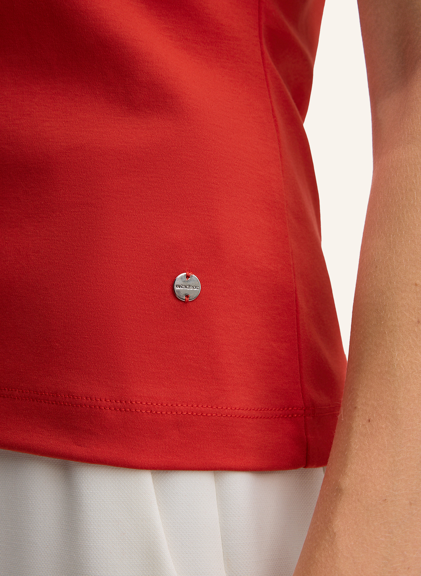 windsor. T-Shirt: ROT