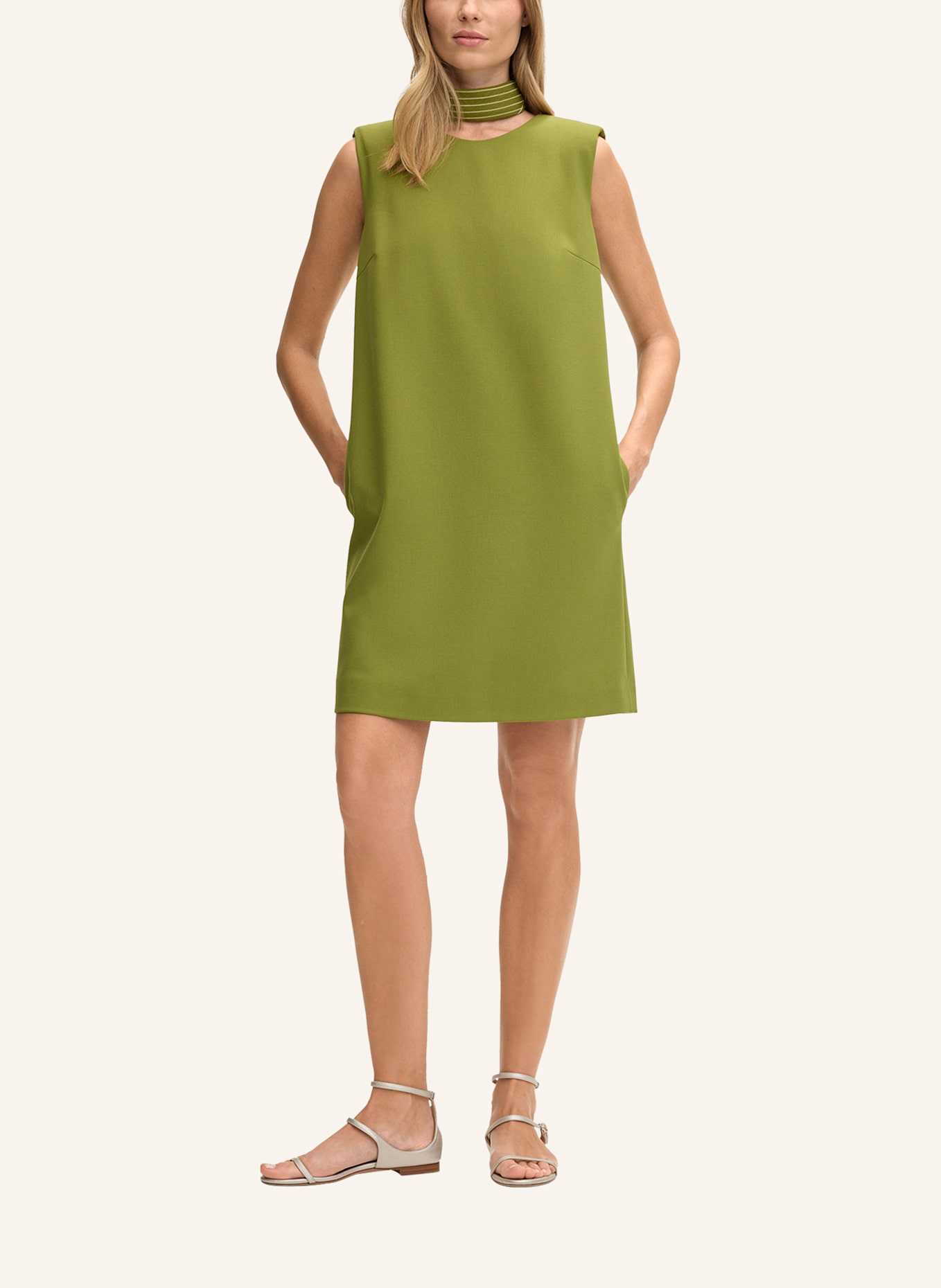 windsor. Etuikleid: GRÜN