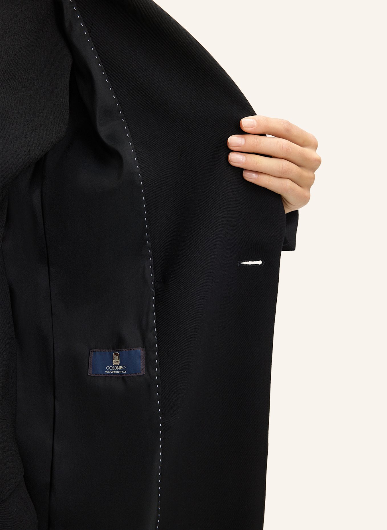 windsor. Mantel: SCHWARZ