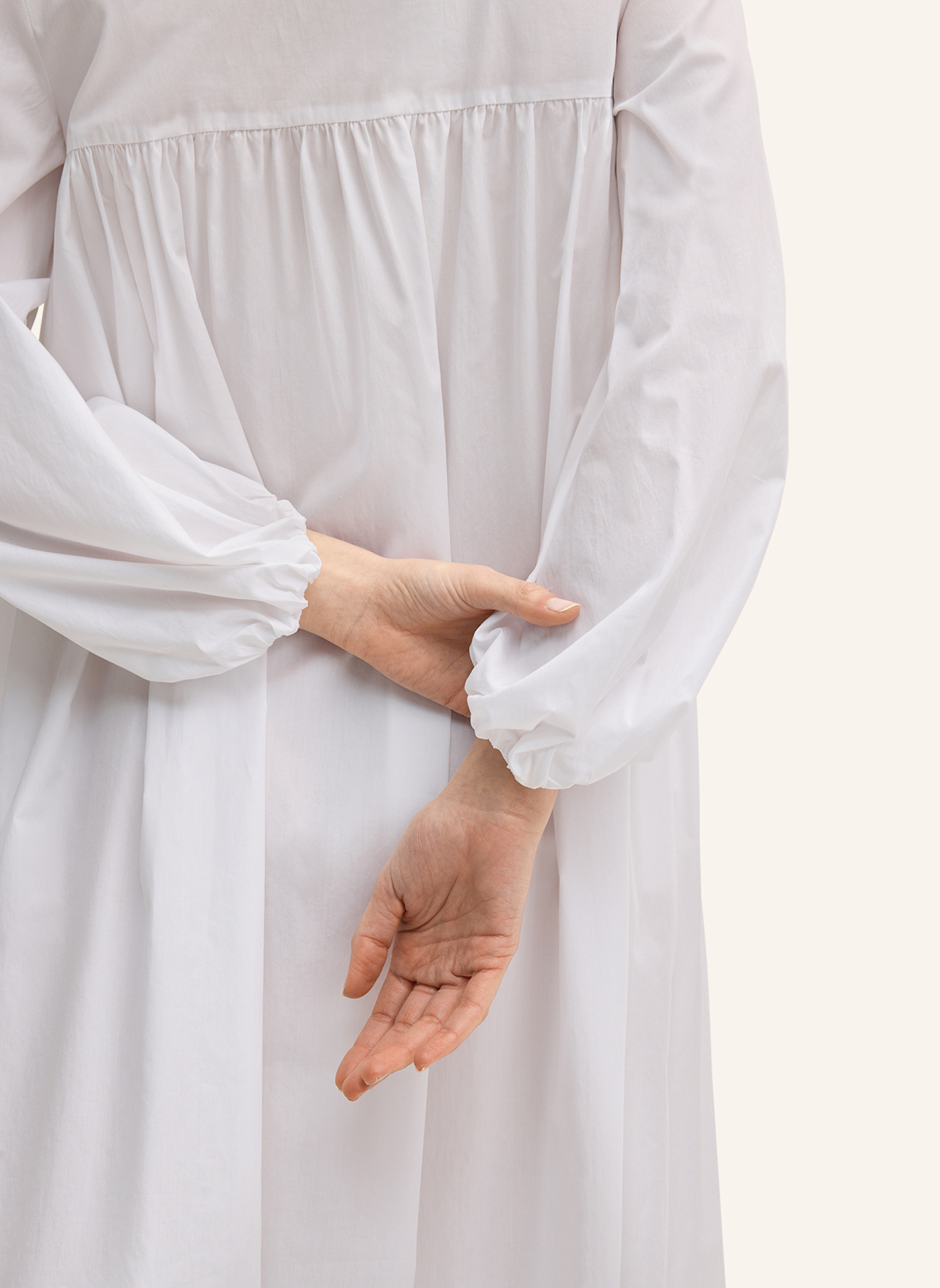 windsor. Kleid: WEISS