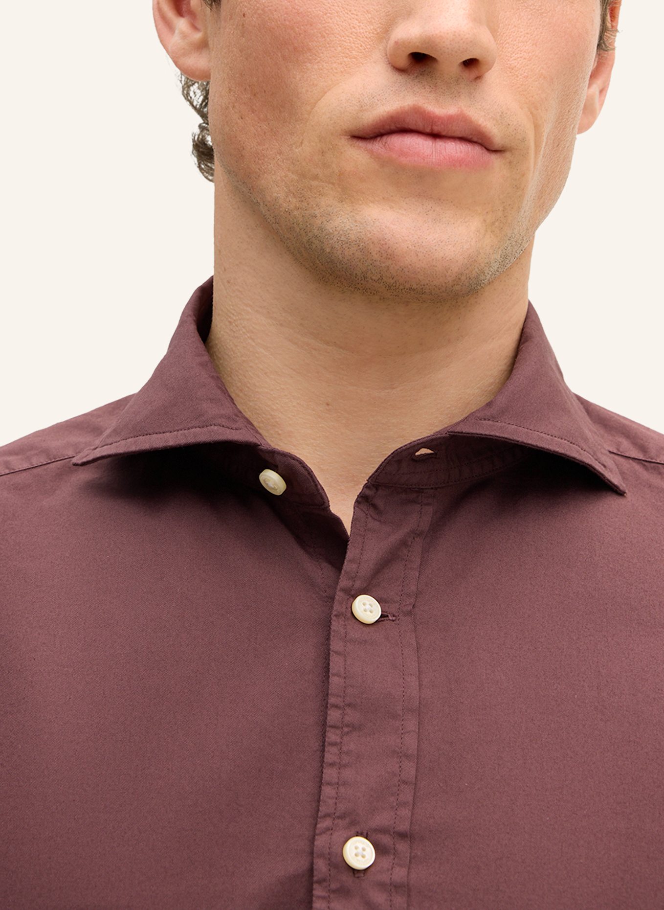 windsor. Hemd: ROT