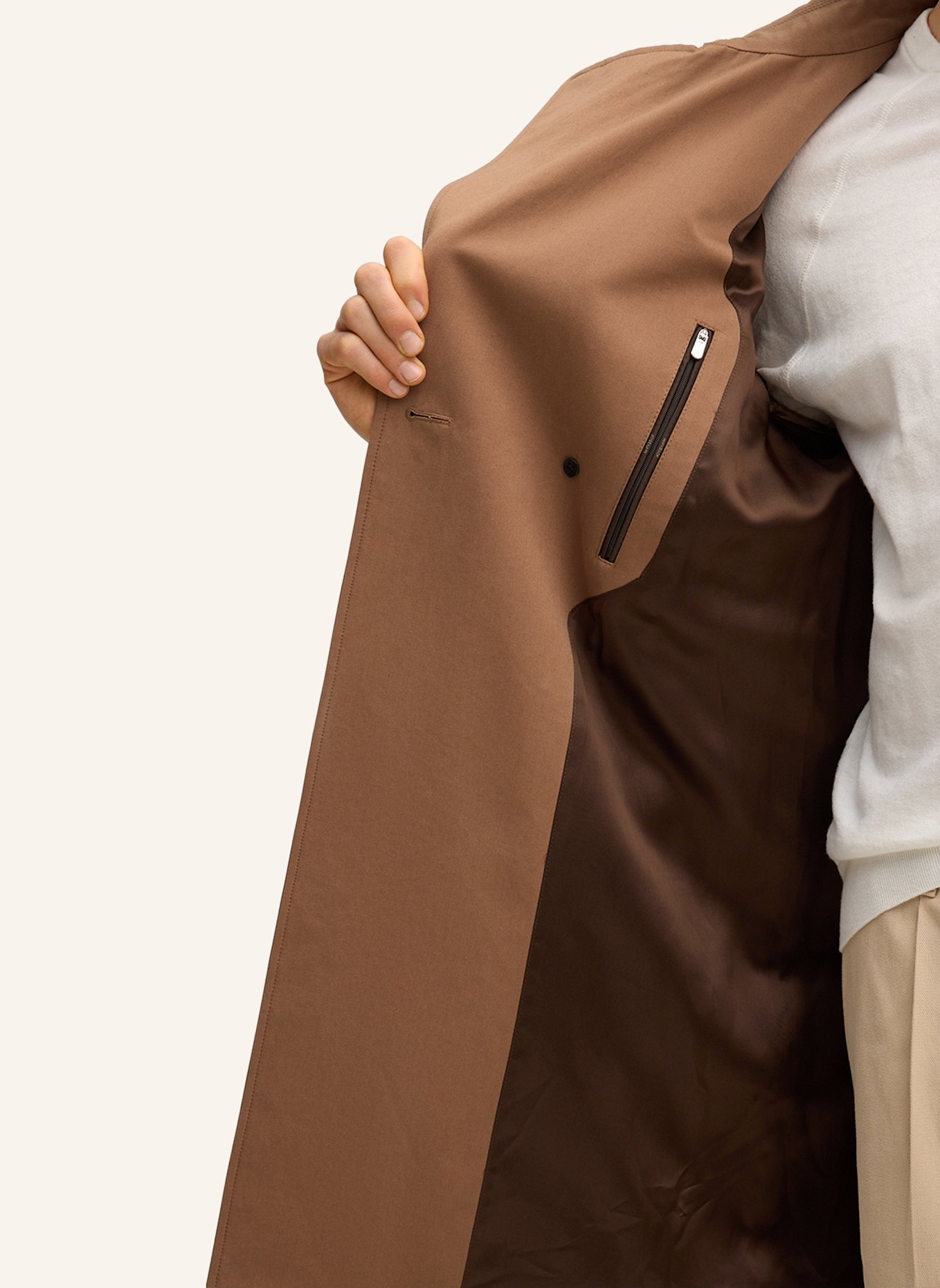 windsor. Mantel: CAMEL