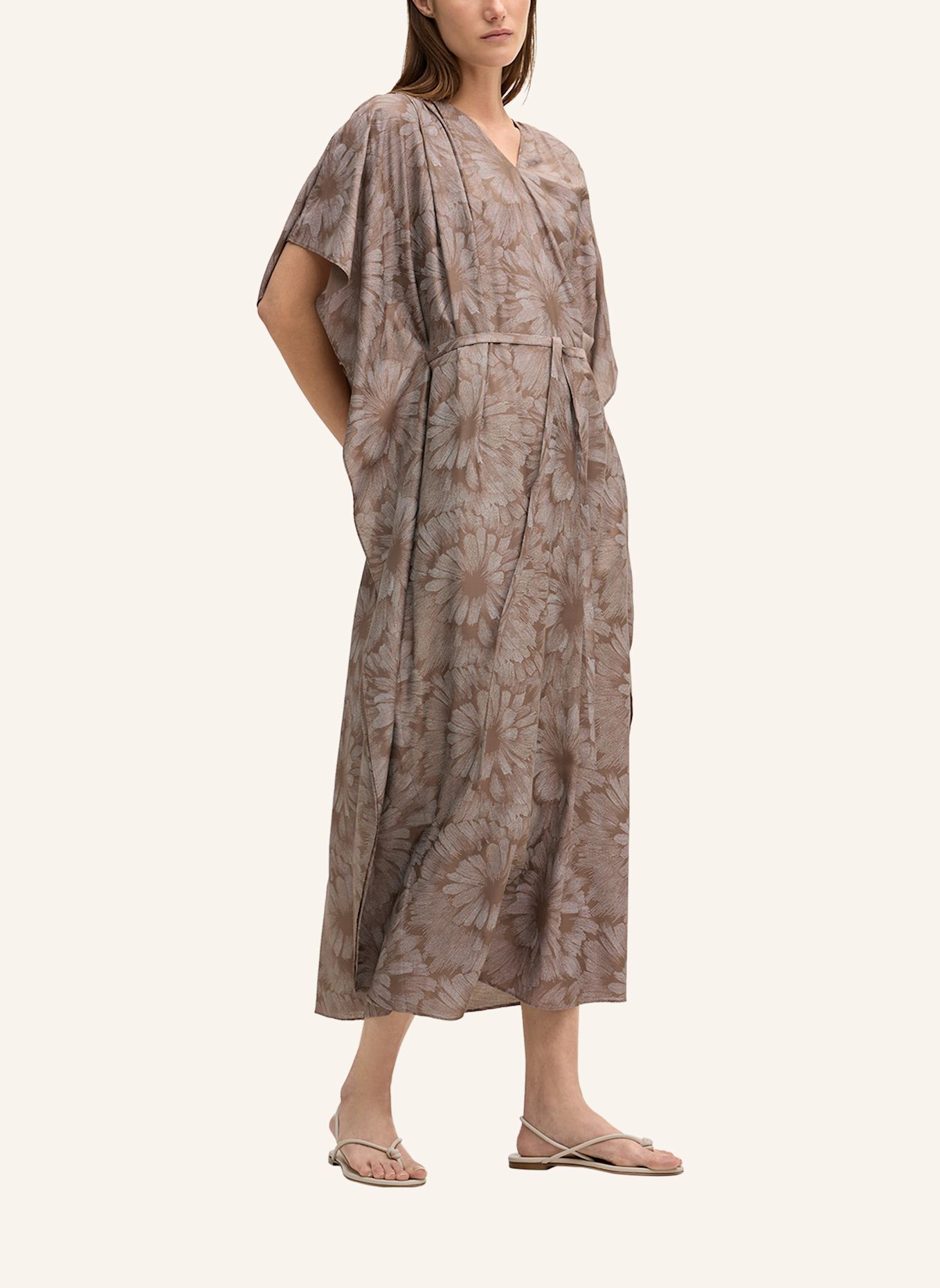 windsor. Kleid: BRAUN