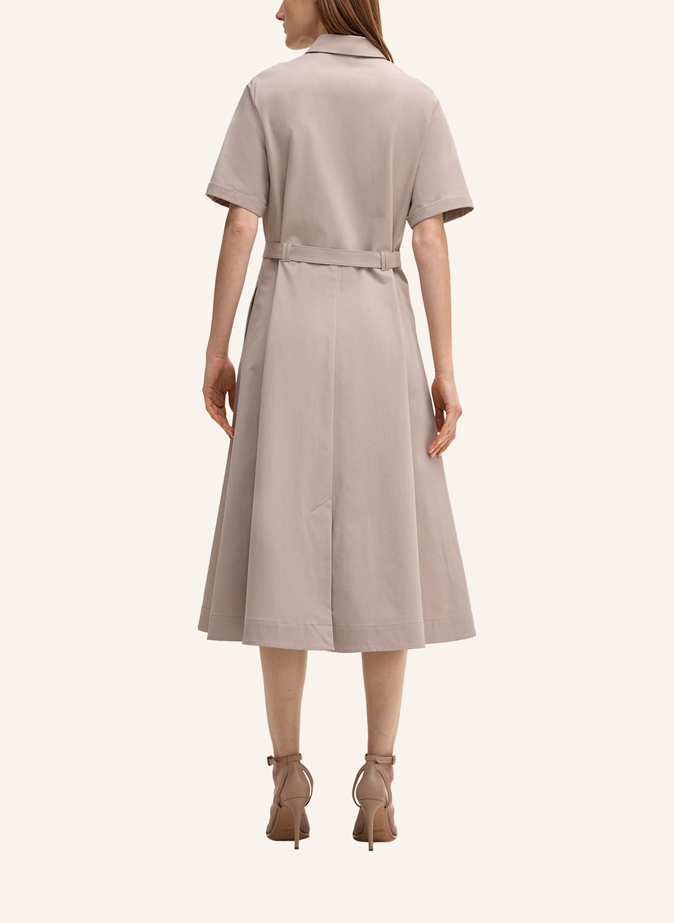 windsor. Kleid: TAUPE
