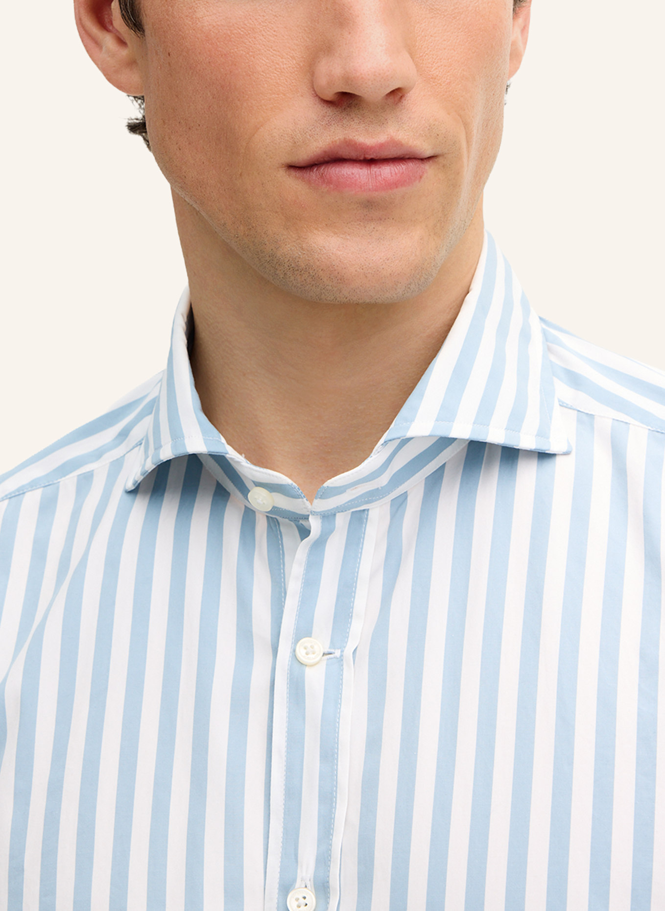 windsor. Hemd LANO Shaped Fit: HELLBLAU