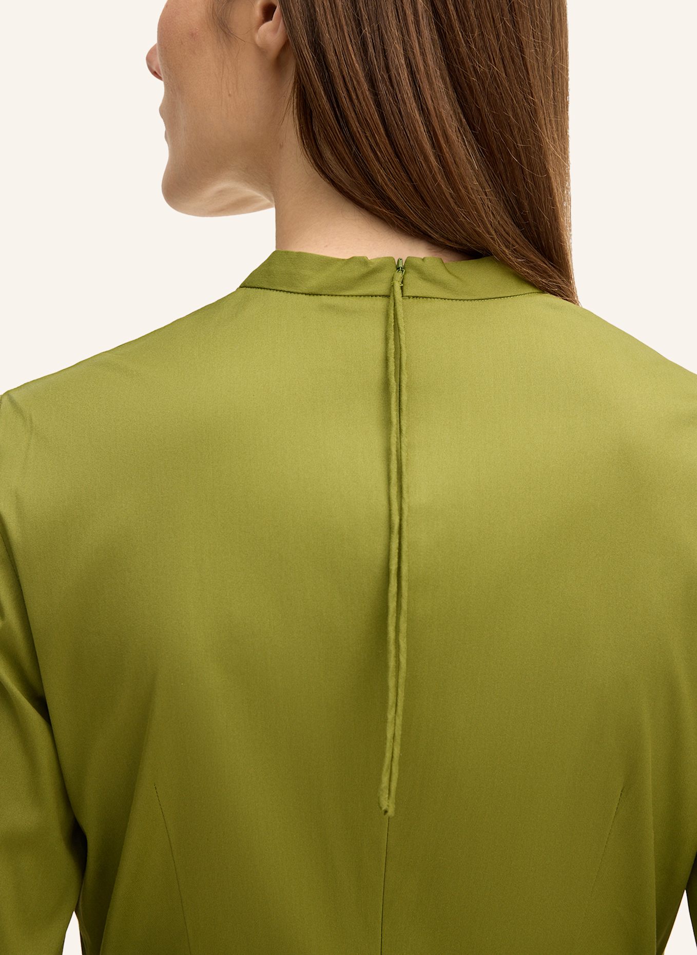 windsor. Kleid: GRÜN