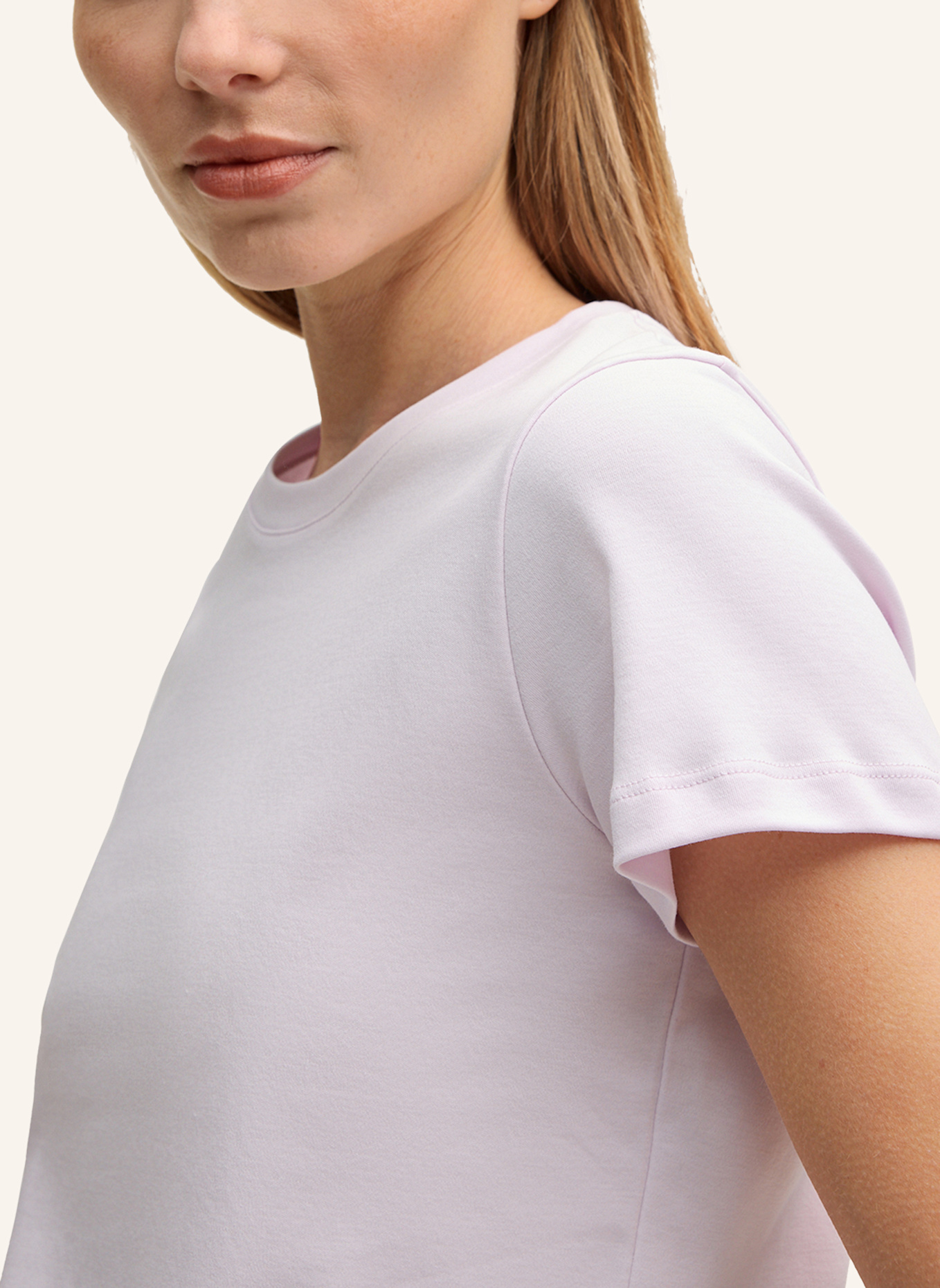 windsor. T-Shirt: ROSÉ