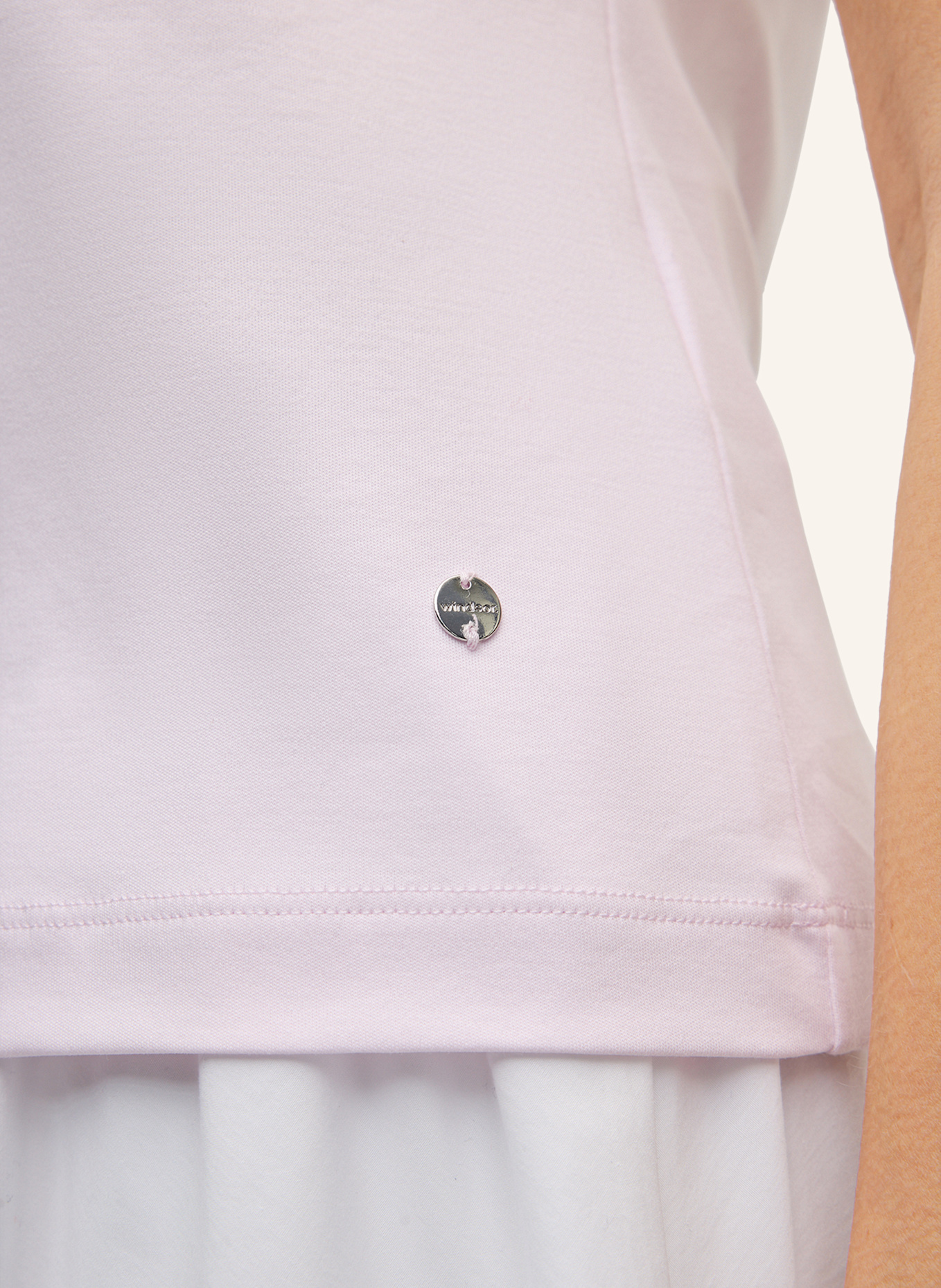 windsor. T-Shirt: ROSÉ