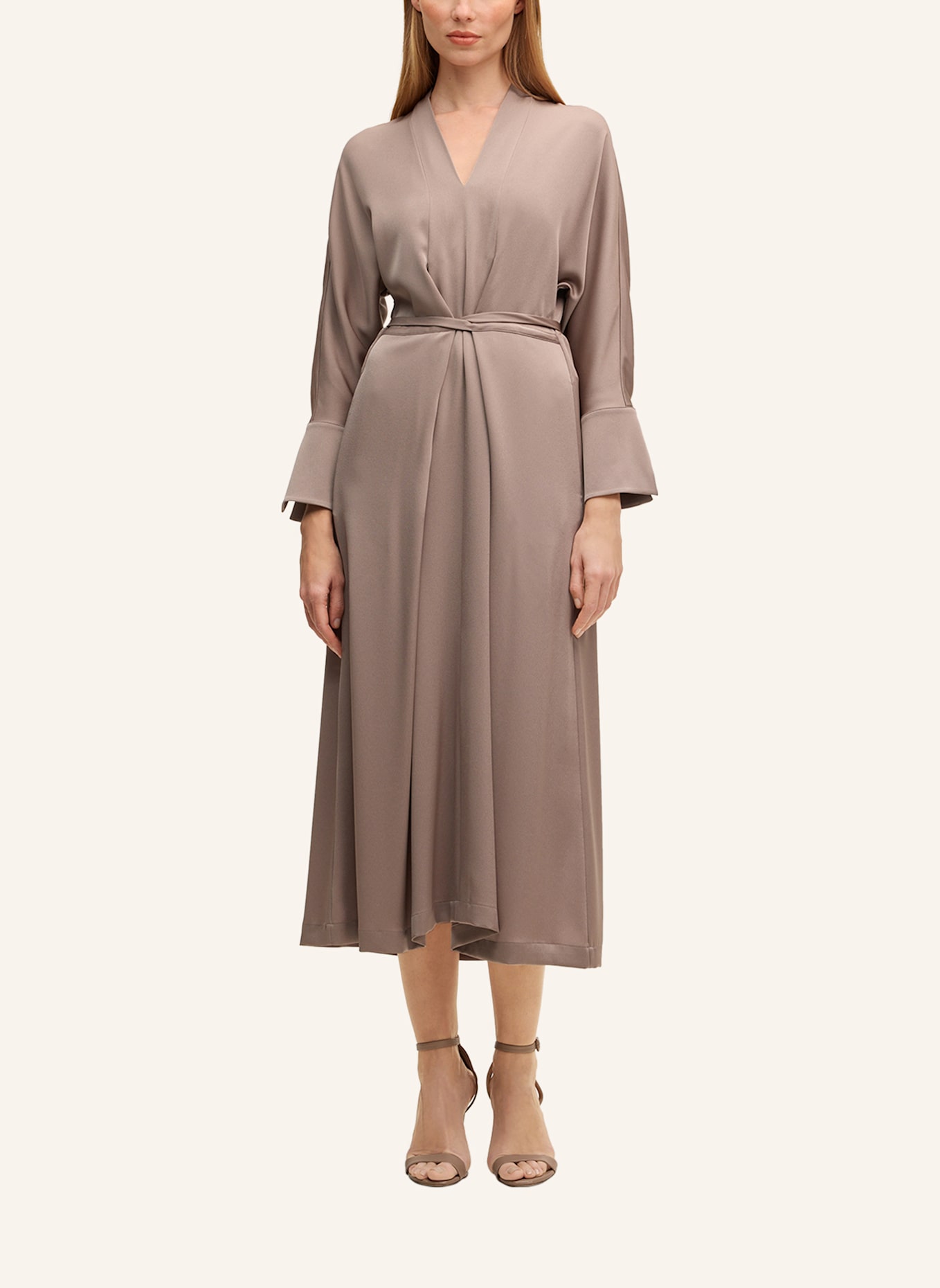 windsor. Kleid: BRAUN