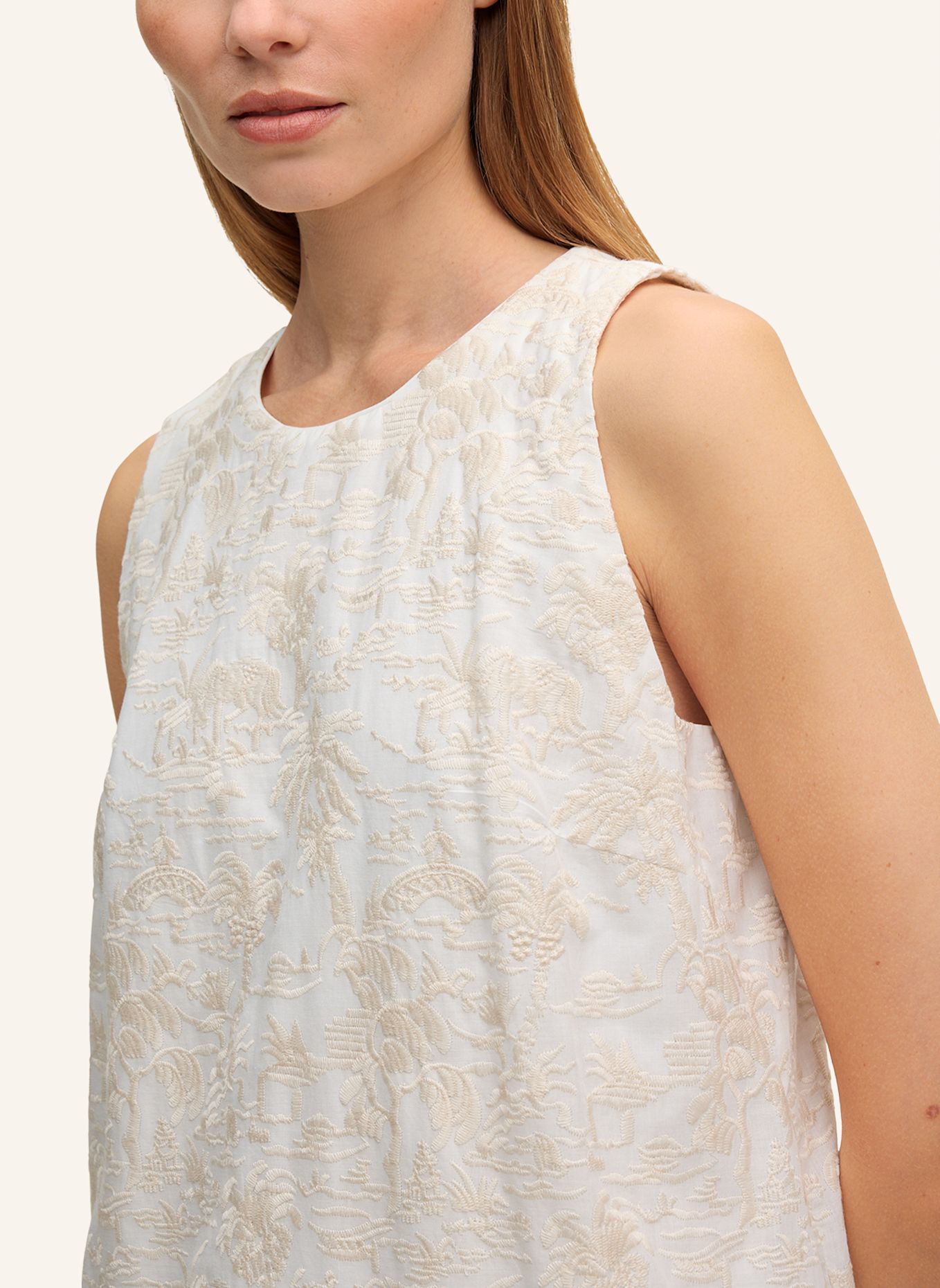 windsor. Kleid: WEISS