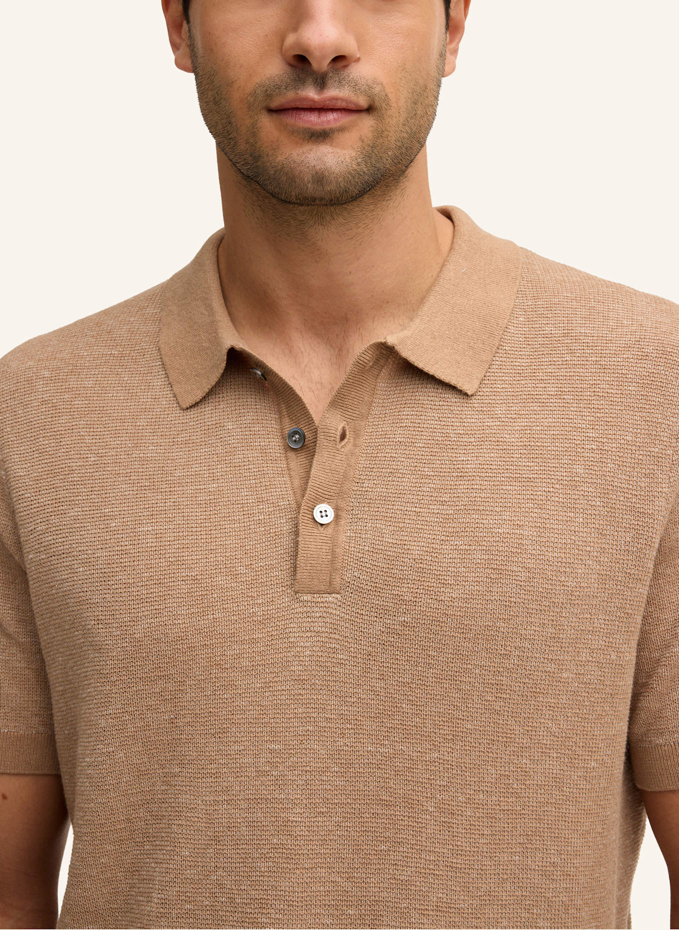 windsor. Poloshirt: CAMEL