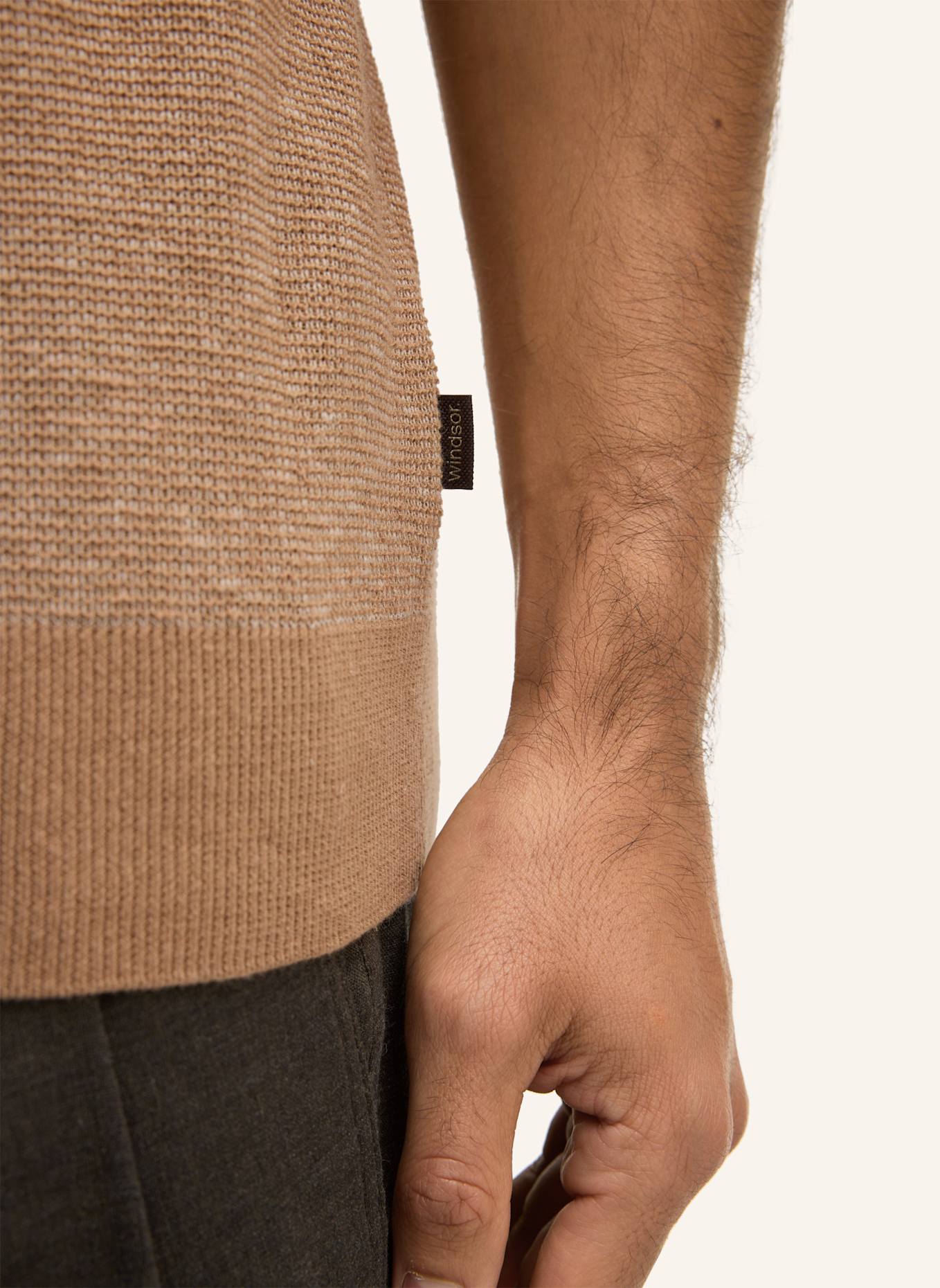 windsor. Poloshirt: CAMEL