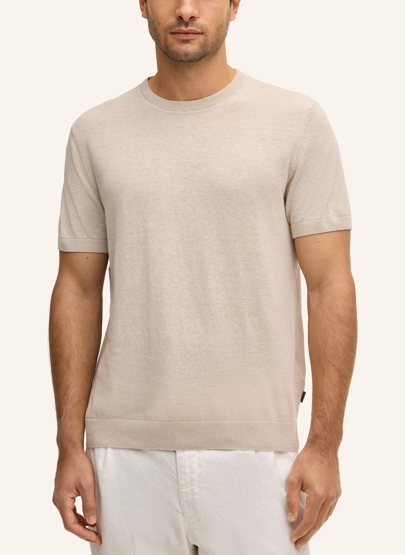 windsor. Shirt: BEIGE