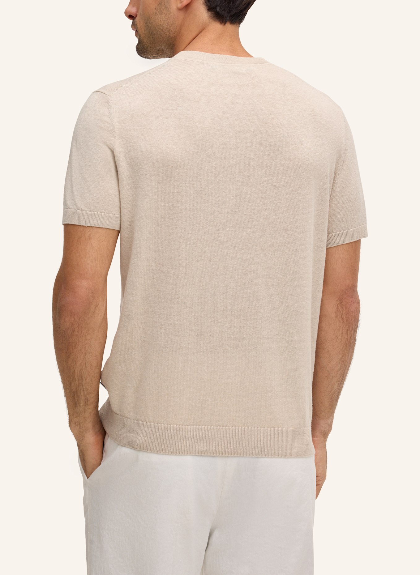 windsor. Shirt: BEIGE