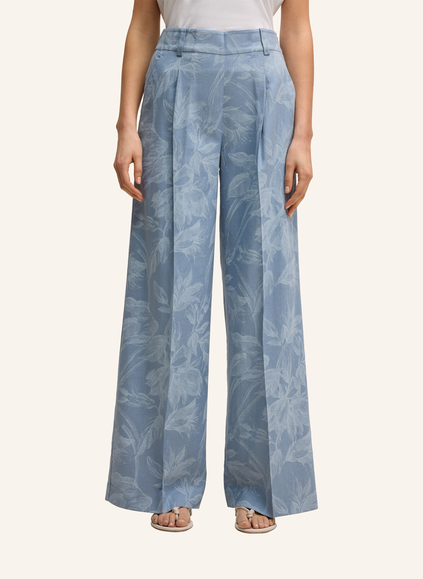 windsor. Marlenehose: HELLBLAU