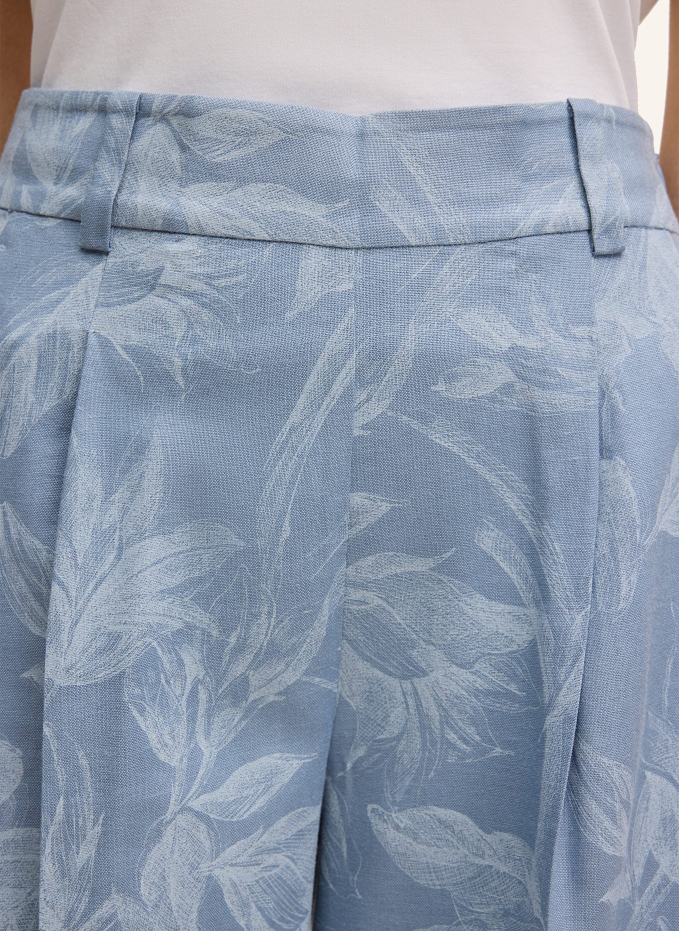 windsor. Marlenehose: HELLBLAU