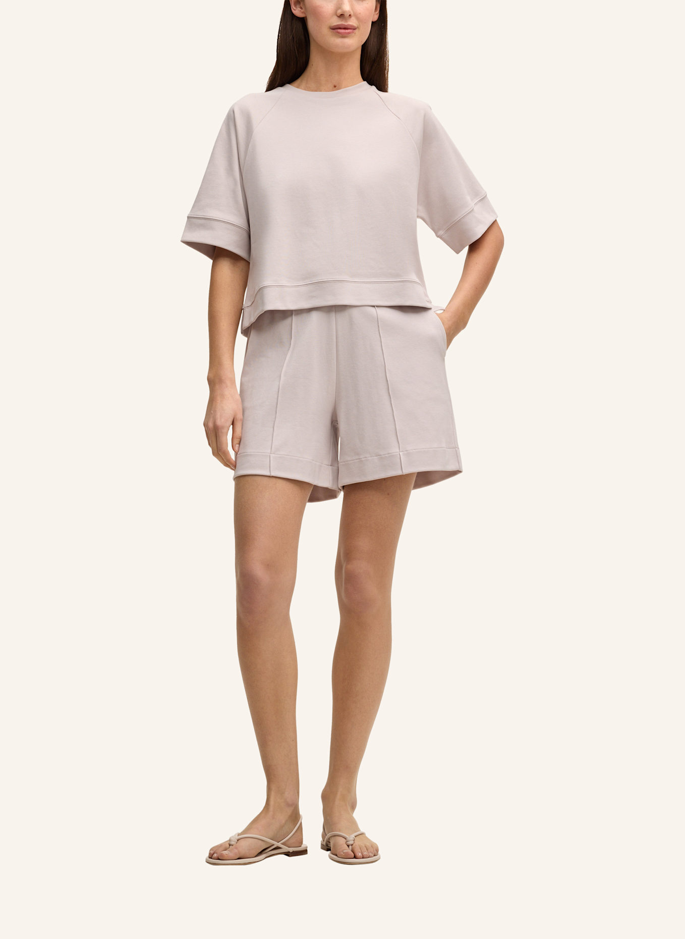 windsor. Sweatshorts: BEIGE