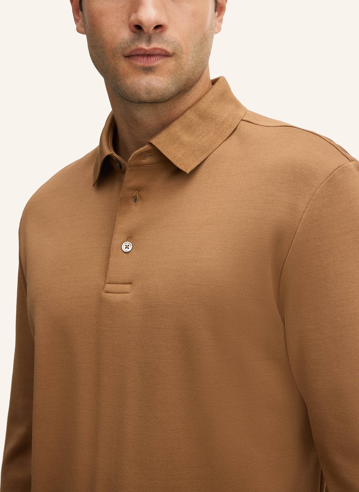 windsor. Poloshirt: CAMEL