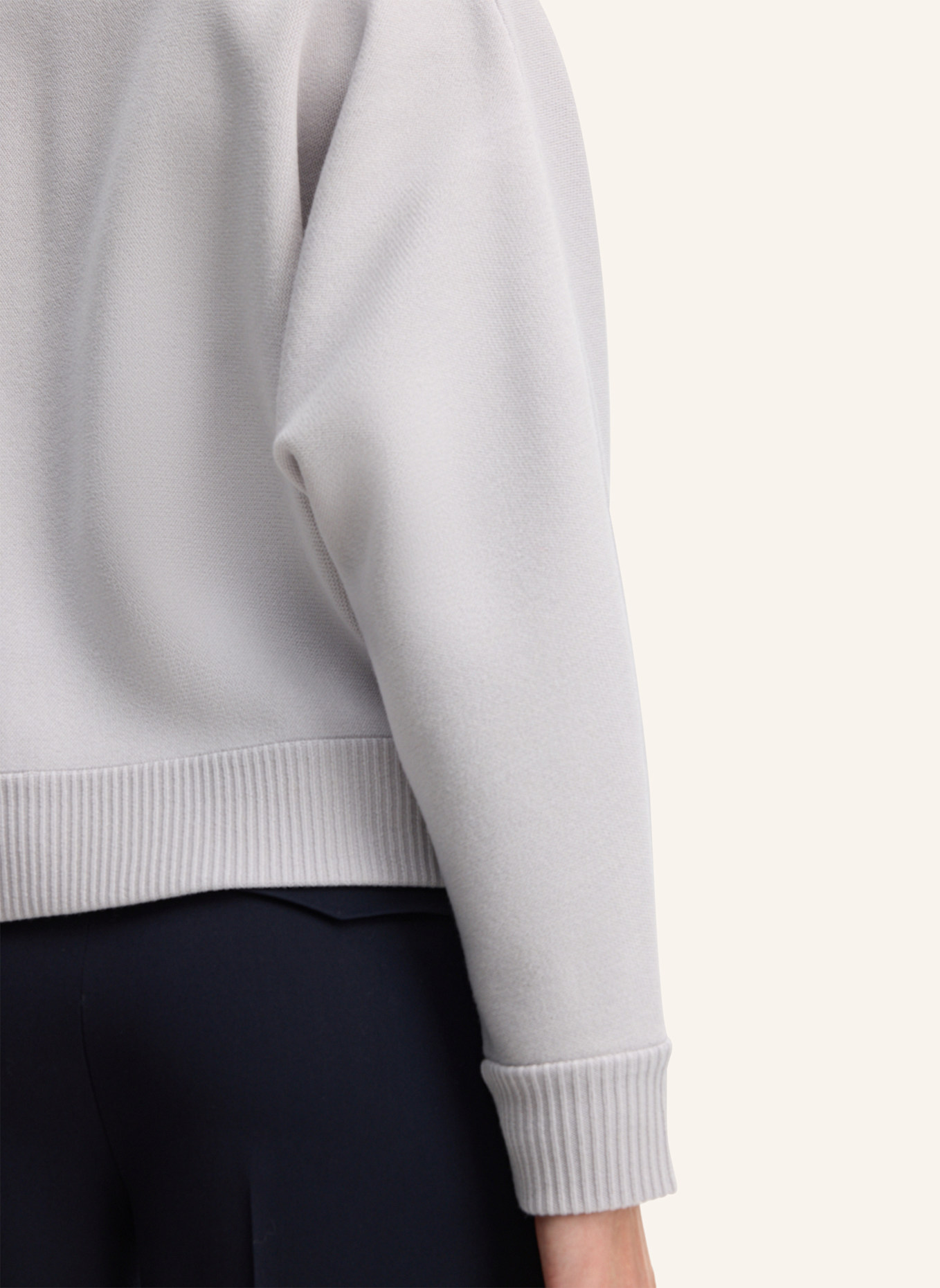 windsor. Strickjacke: GRAU