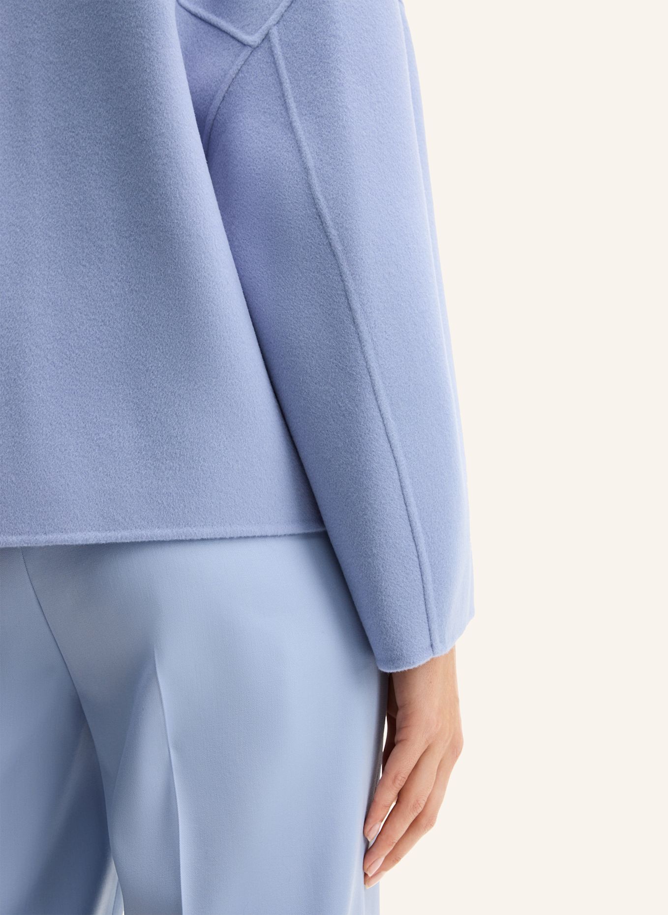 windsor. Jacke: HELLBLAU