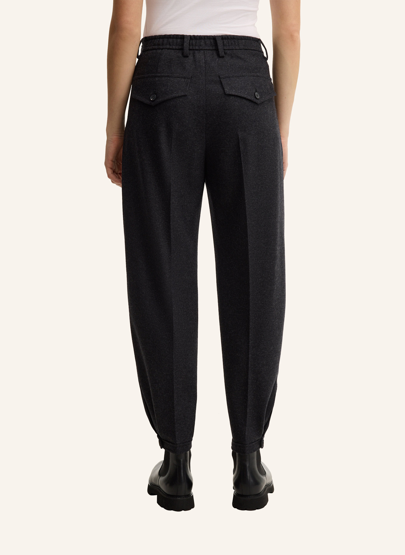 windsor. Hose: GRAU