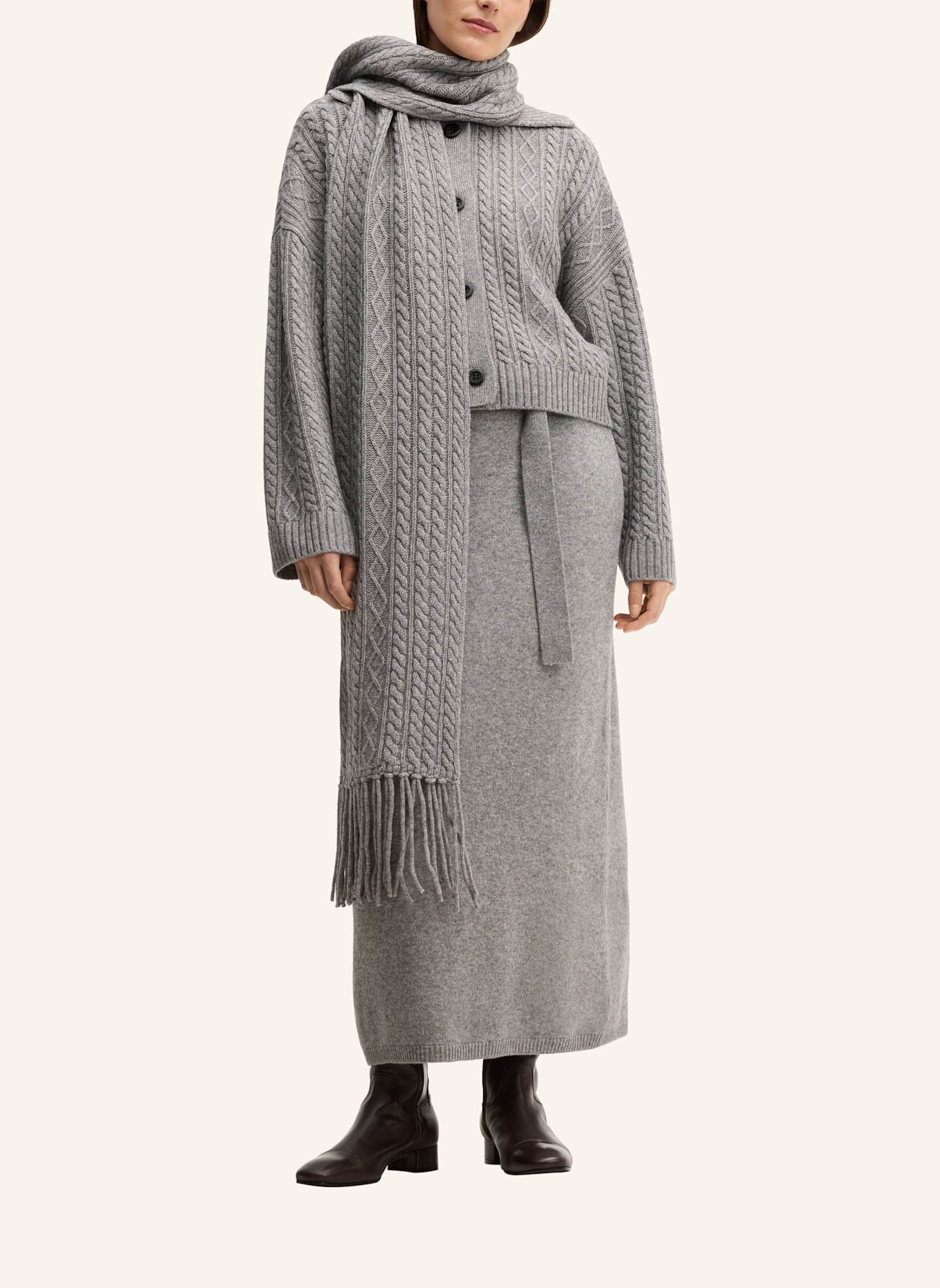 windsor. Cardigan: HELLGRAU