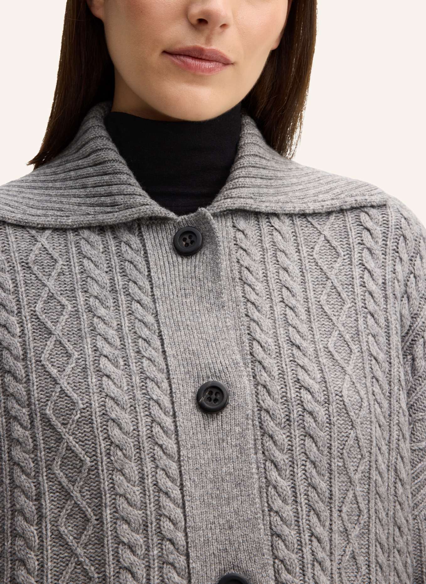 windsor. Cardigan: HELLGRAU
