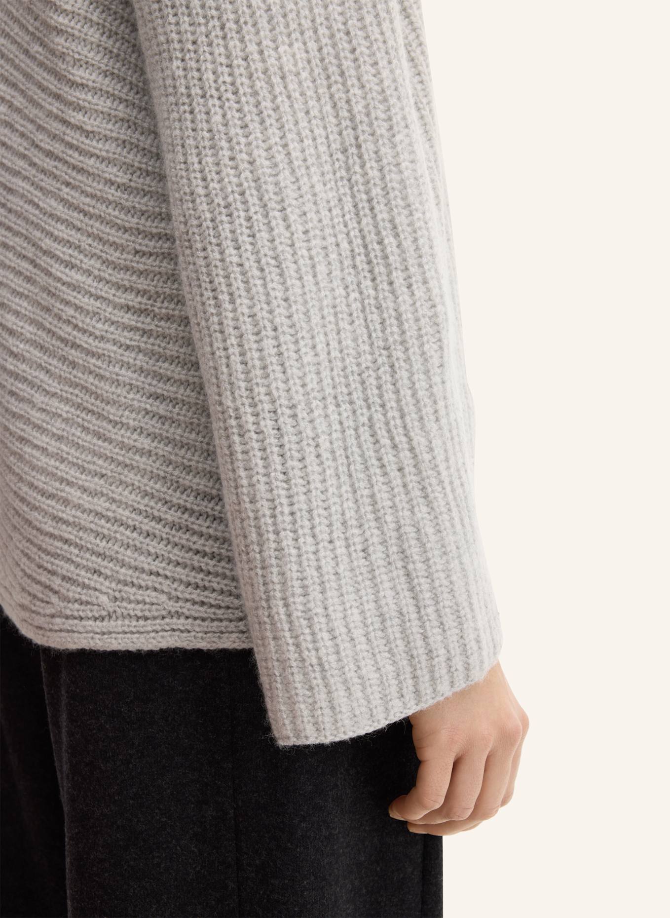 windsor. Strickhülle: GRAU