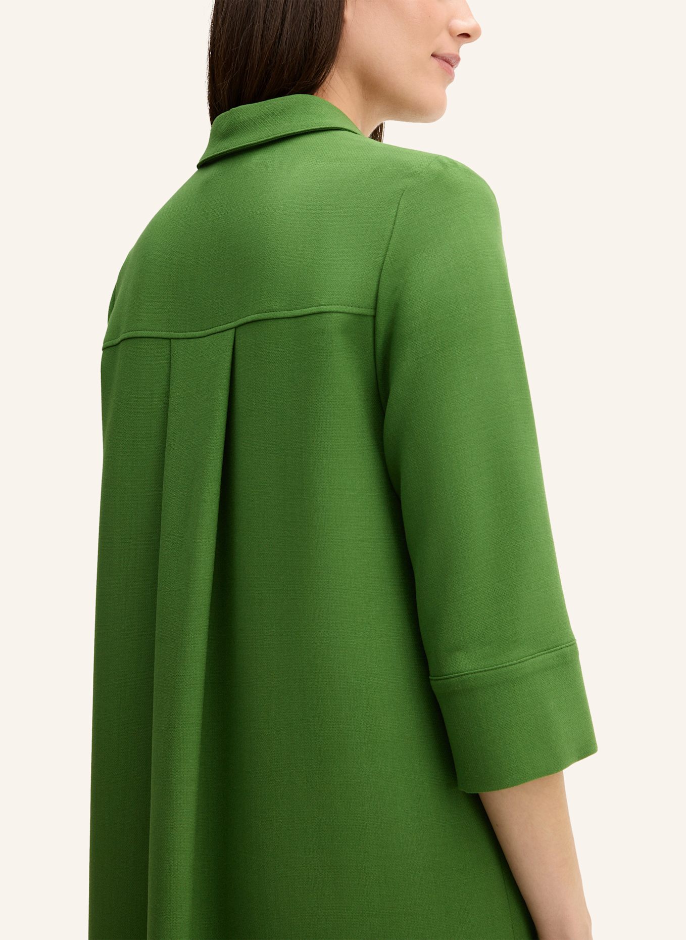 windsor. Kleid: GRÜN
