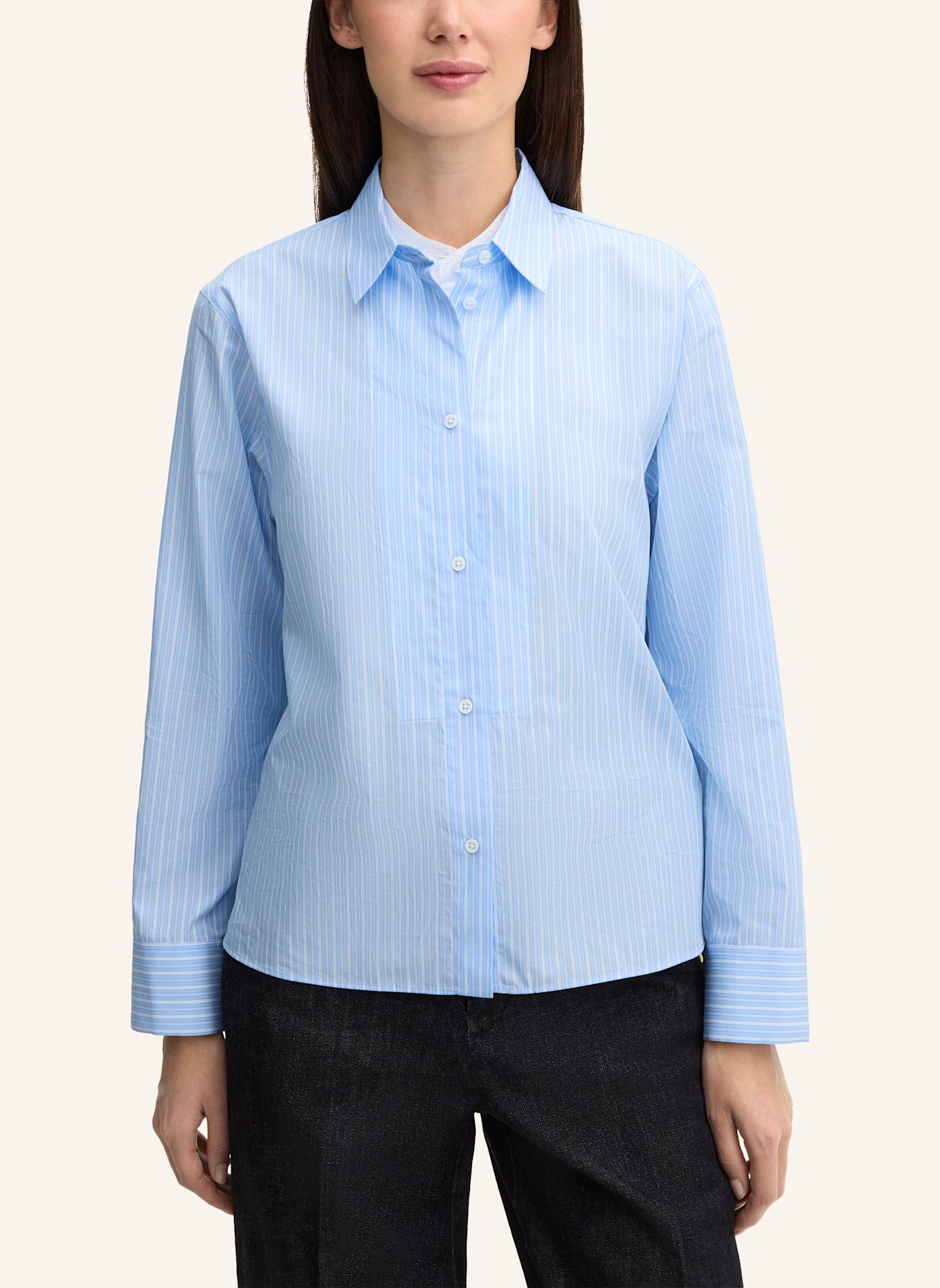windsor. Hemdbluse: HELLBLAU