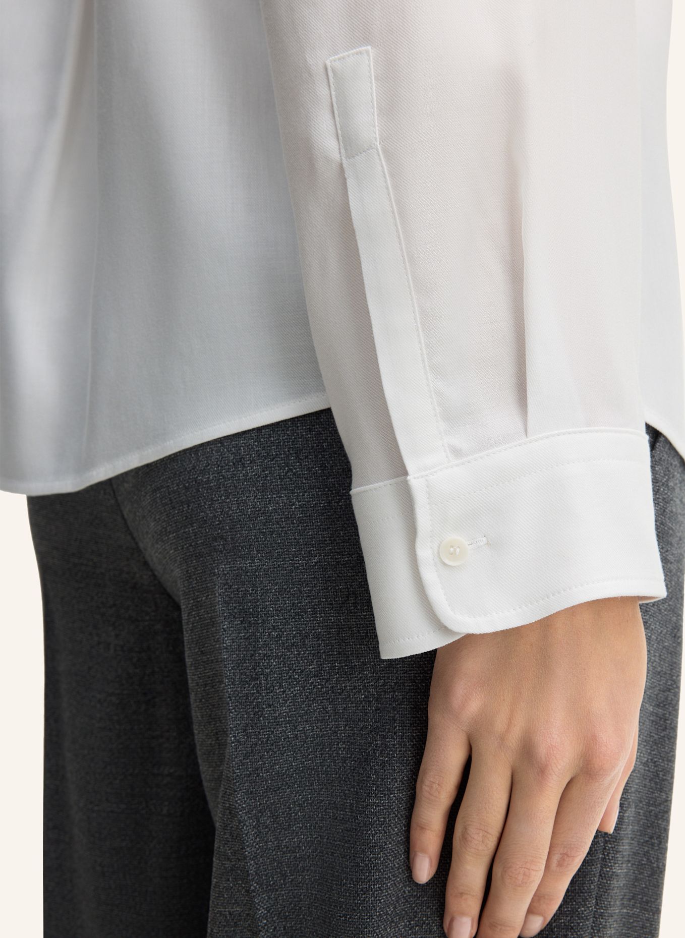 windsor. Hemdbluse: WEISS
