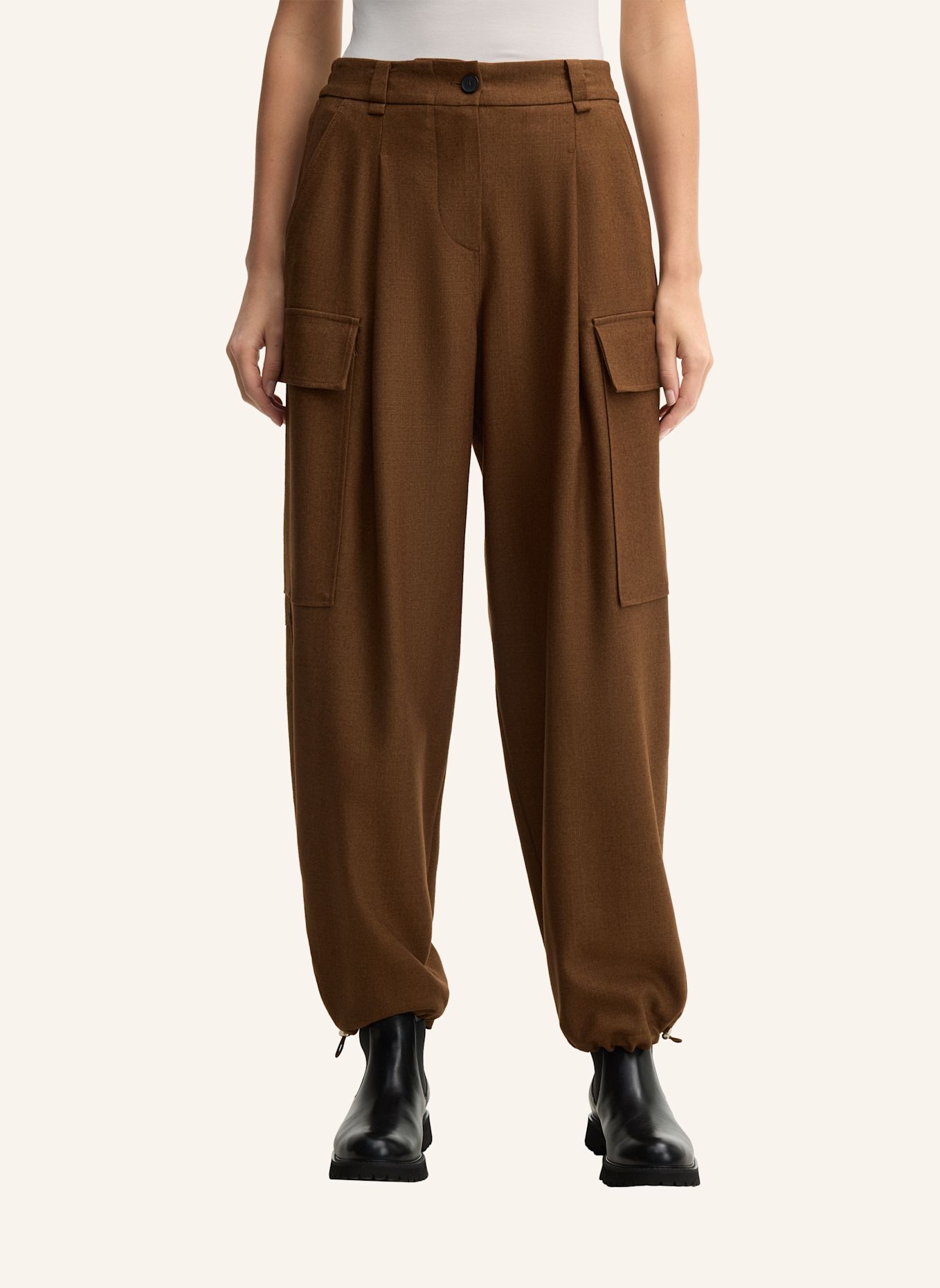 windsor. Ballonhose: BRAUN