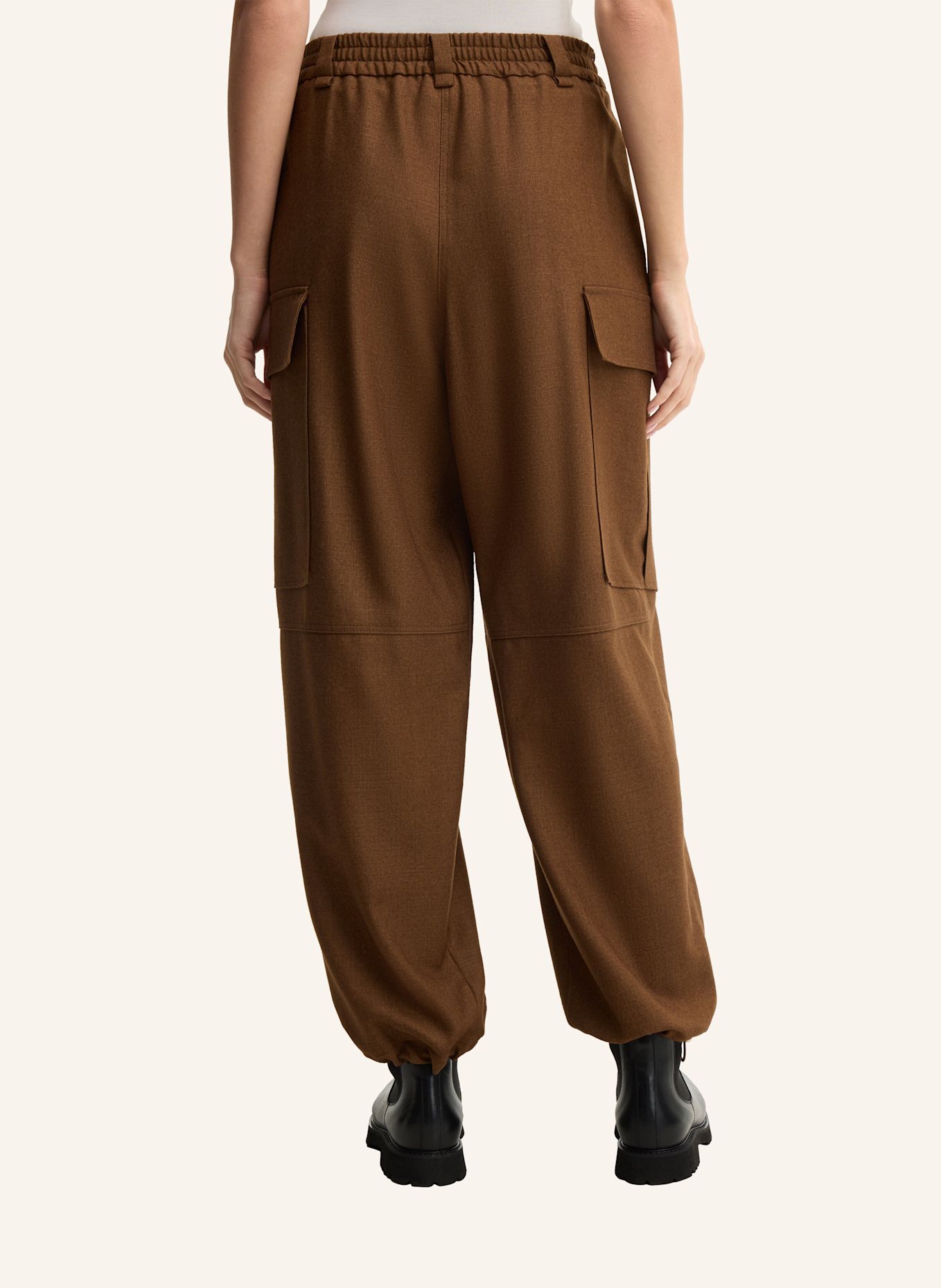 windsor. Ballonhose: BRAUN