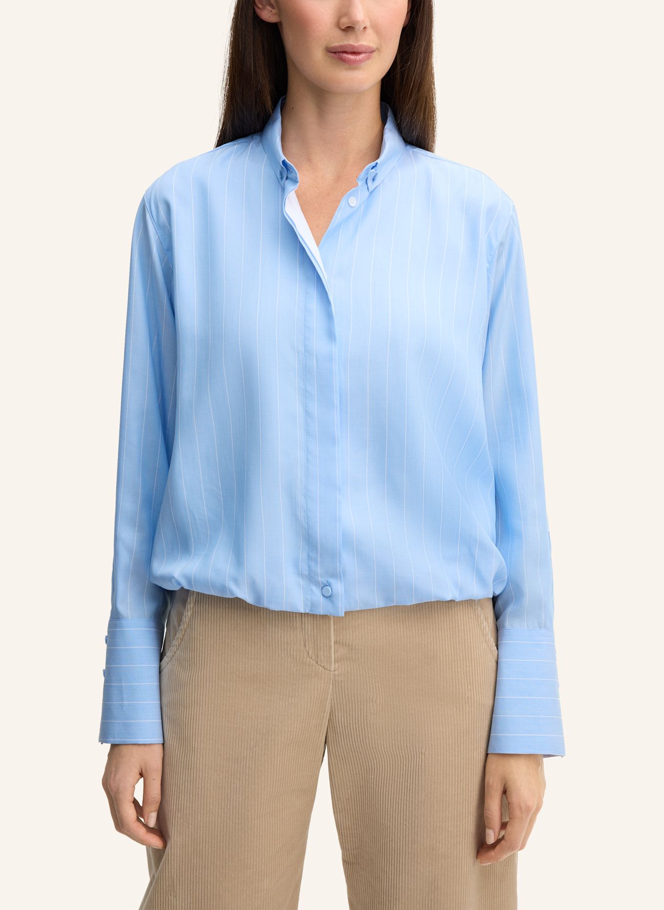 windsor. Hemdbluse: HELLBLAU