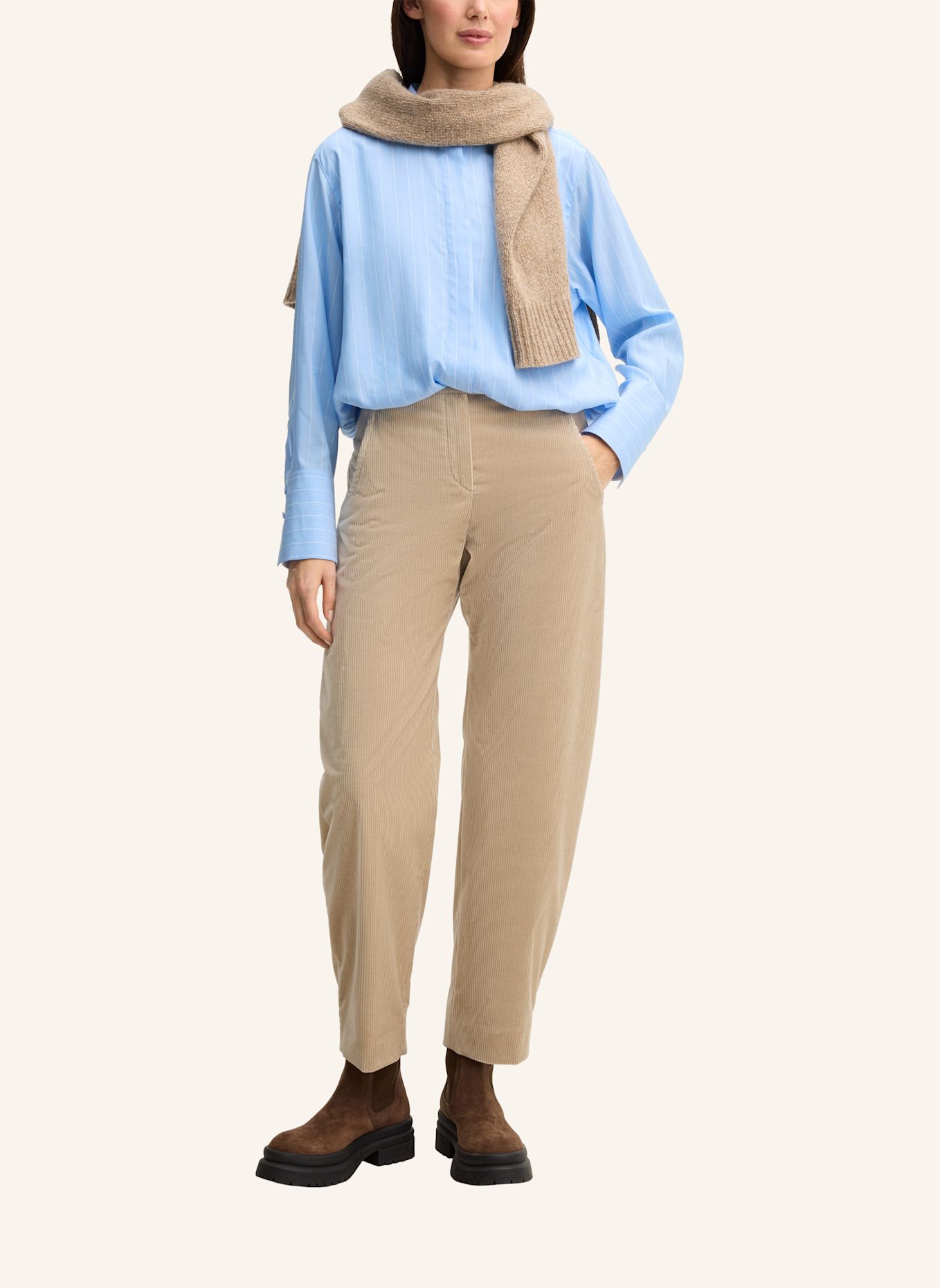 windsor. Hemdbluse: HELLBLAU