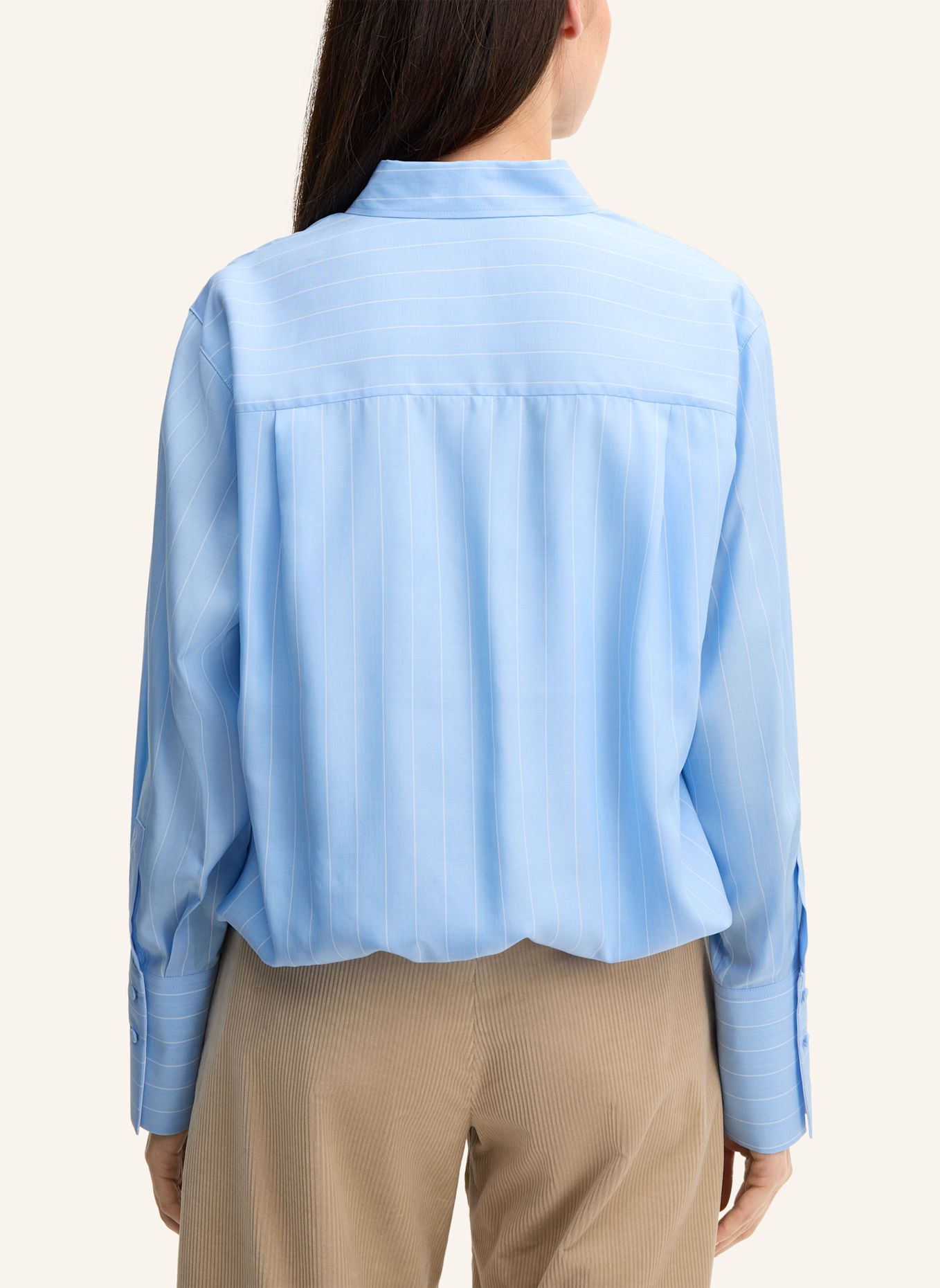 windsor. Hemdbluse: HELLBLAU