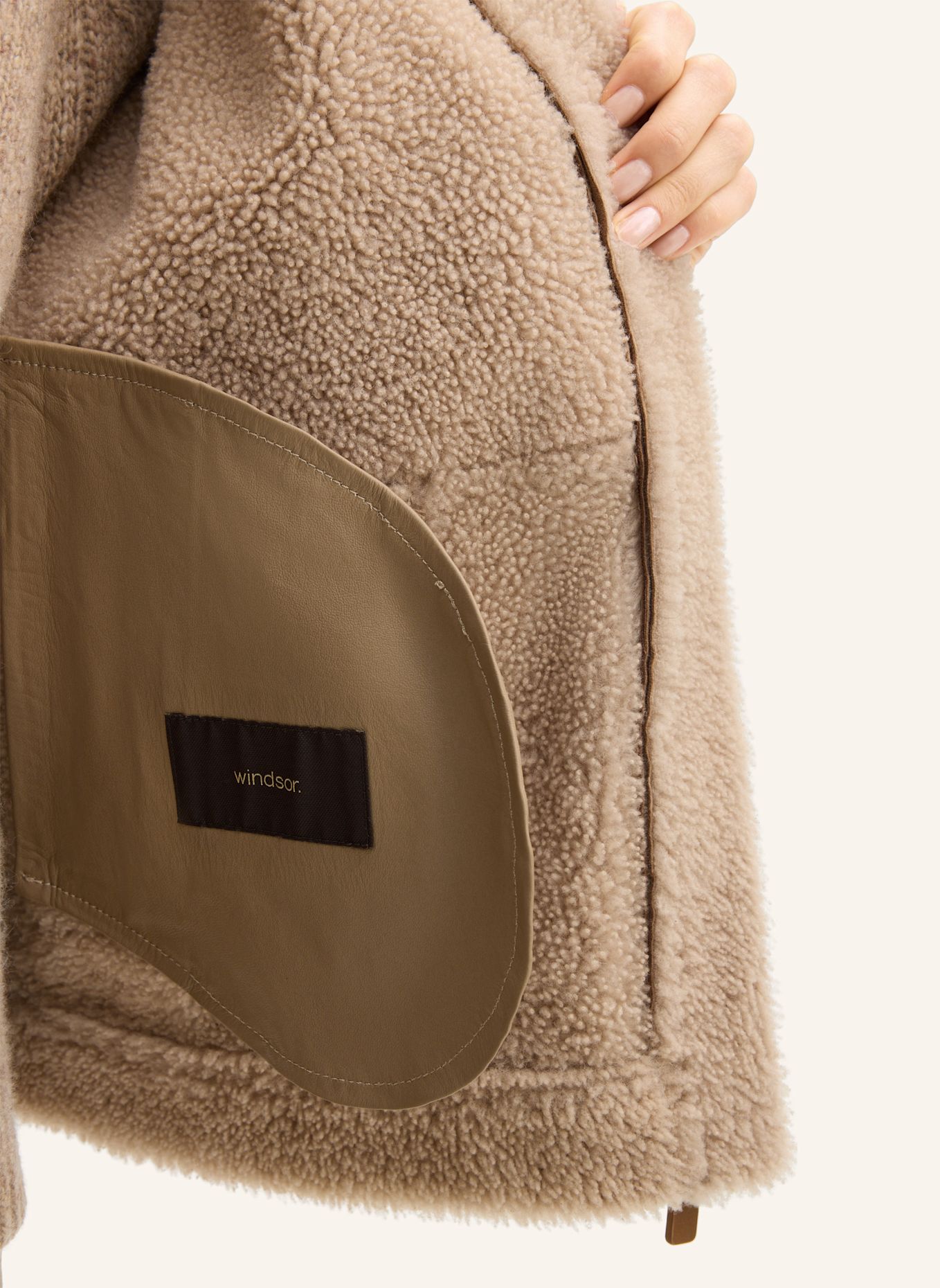 windsor. Lederjacke: BRAUN